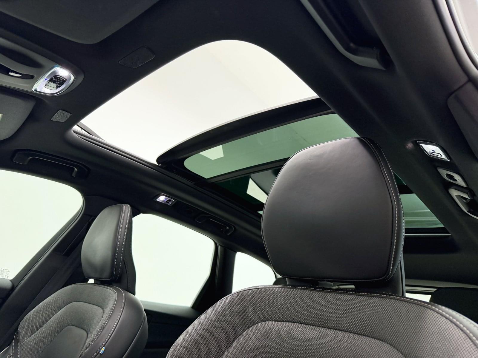 VOLVO XC60 2.0 T6 AWD RECHARGE R-DESIGN  340CV 26 