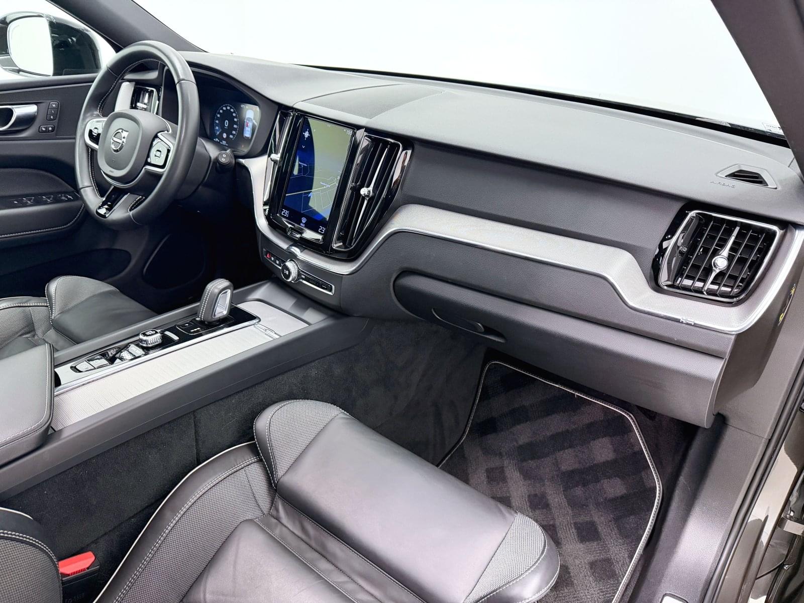 VOLVO XC60 2.0 T6 AWD RECHARGE R-DESIGN  340CV 38 