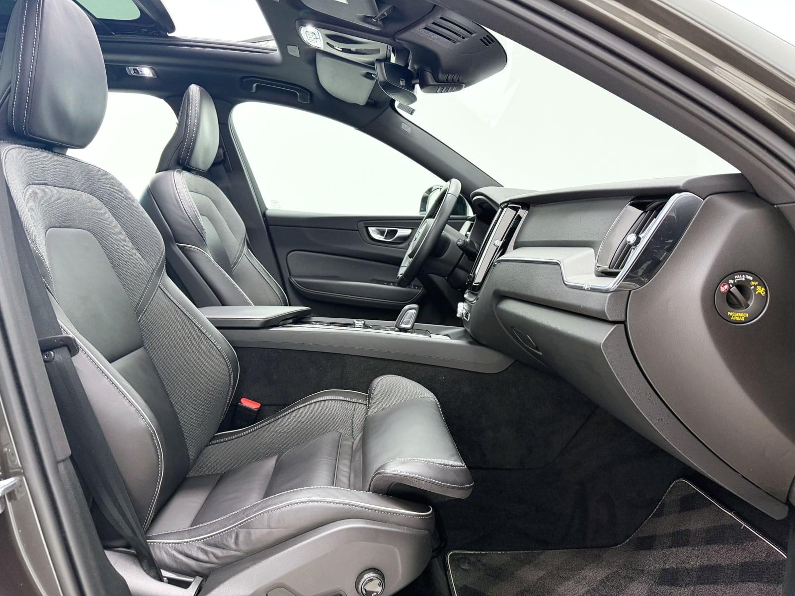 VOLVO XC60 2.0 T6 AWD RECHARGE R-DESIGN  340CV 39 