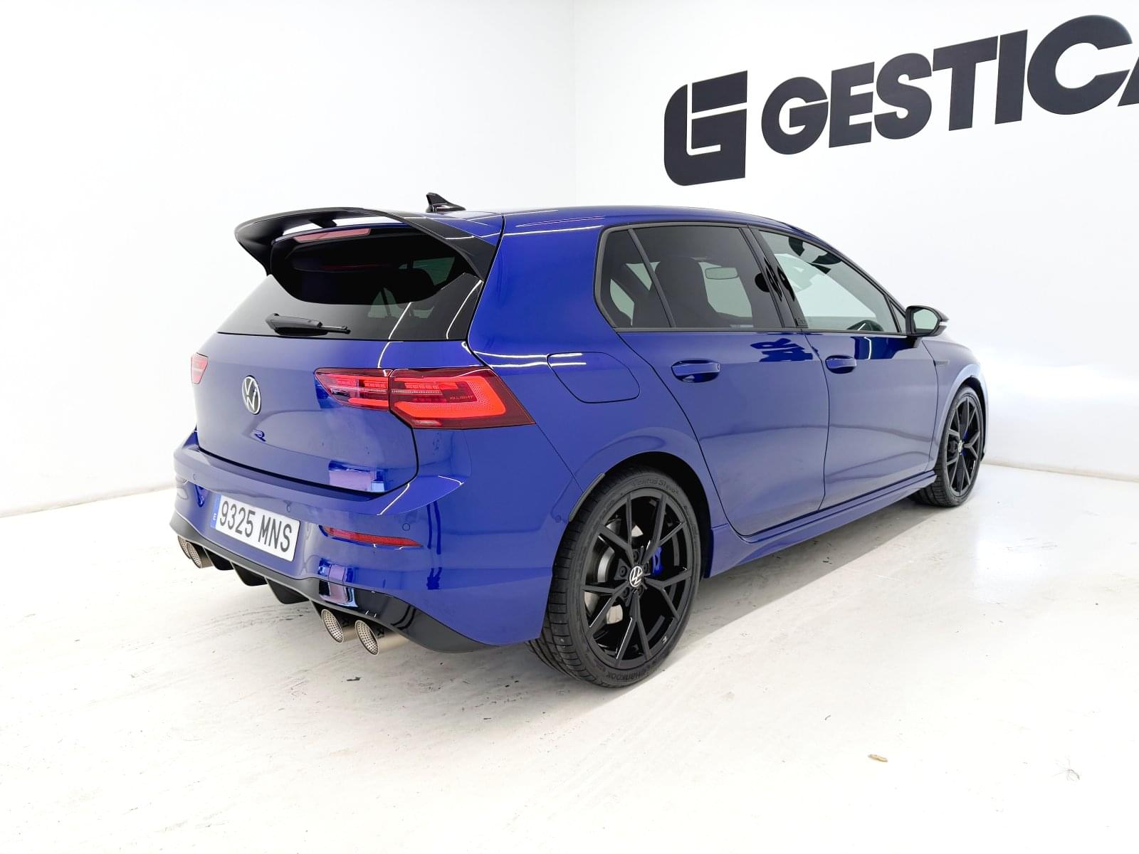 VOLKSWAGEN GOLF R 20 ANIVERSARIO 22