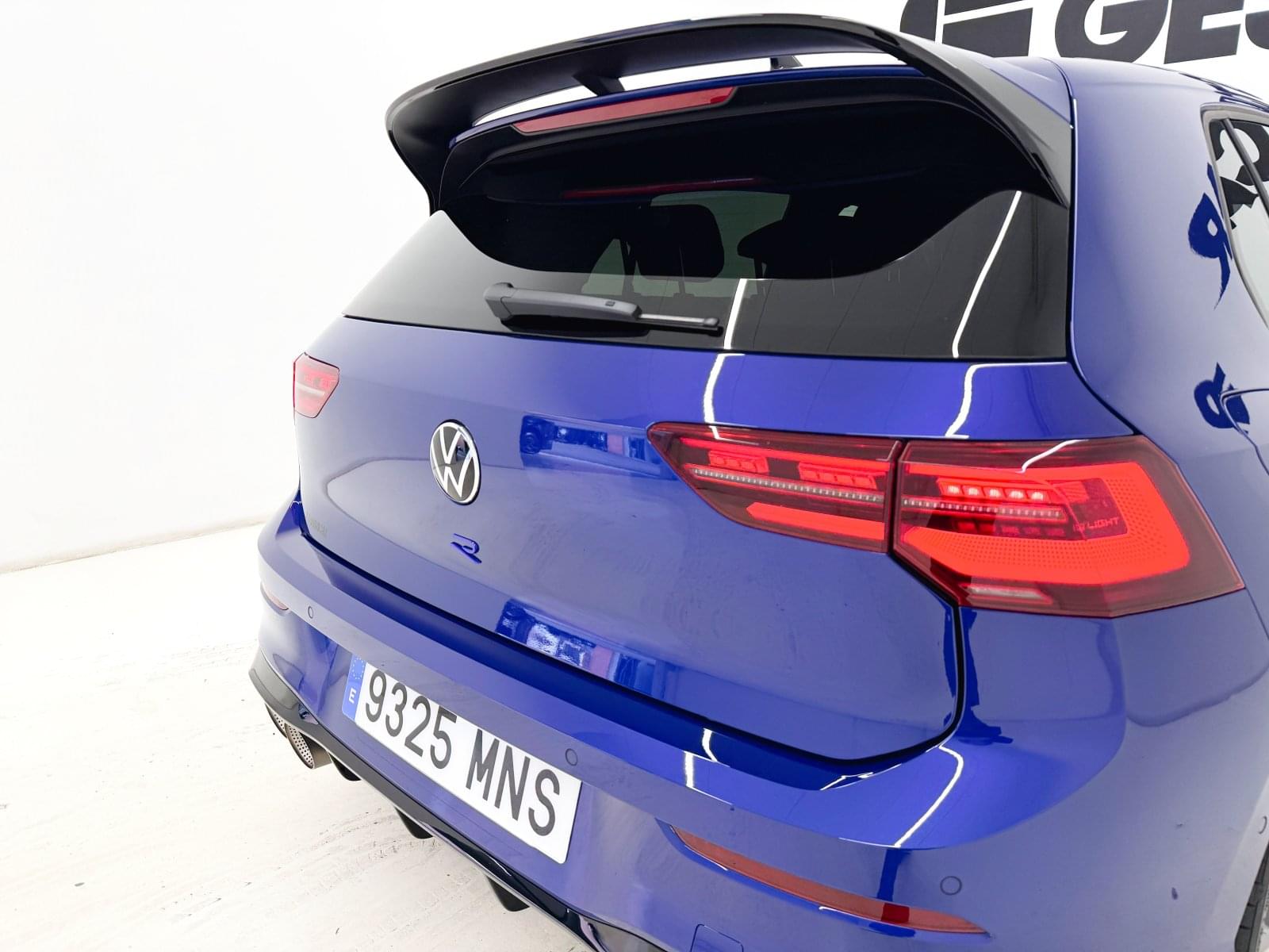 VOLKSWAGEN GOLF R 20 ANIVERSARIO 18