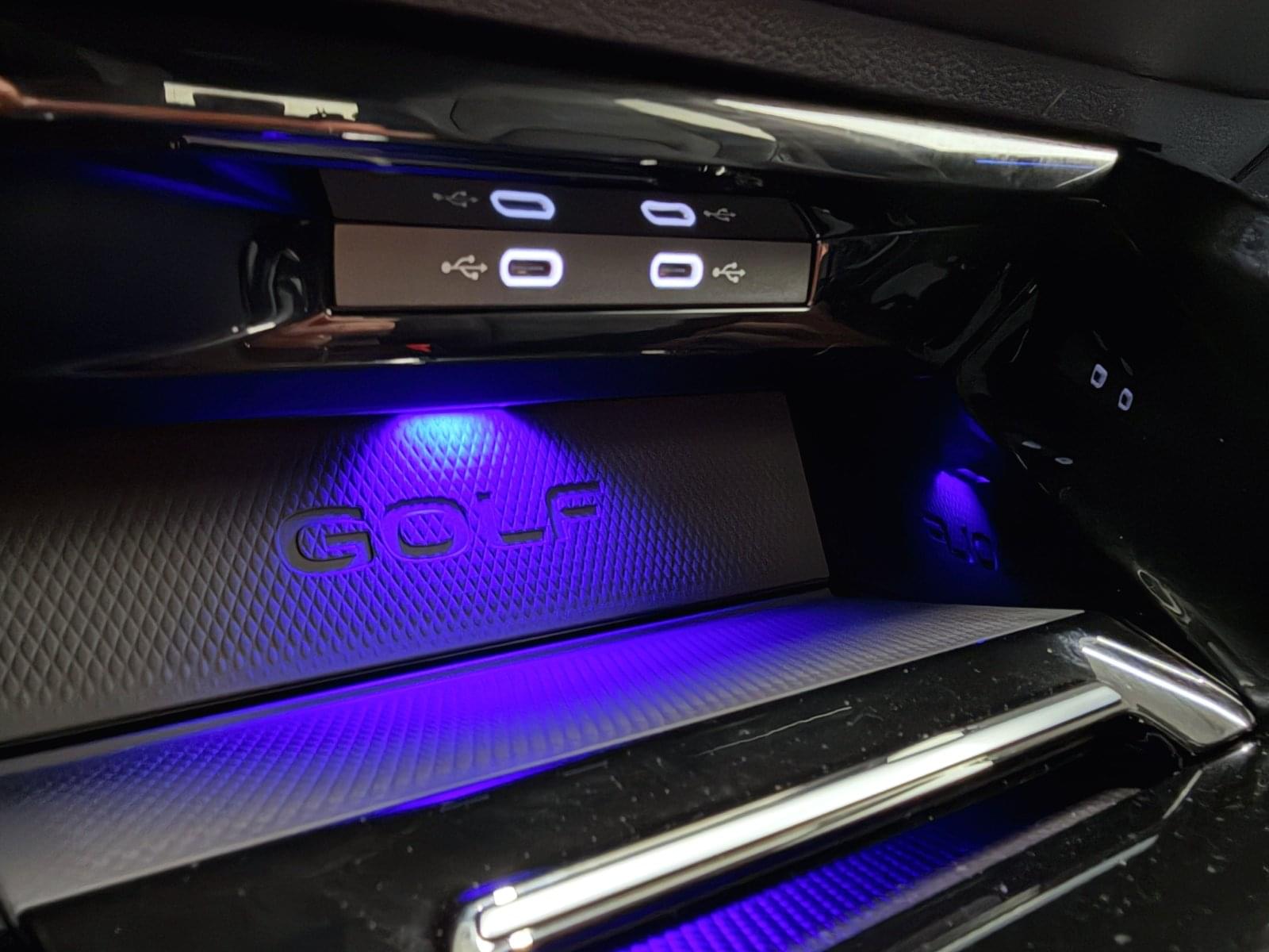 VOLKSWAGEN GOLF R 20 ANIVERSARIO 41