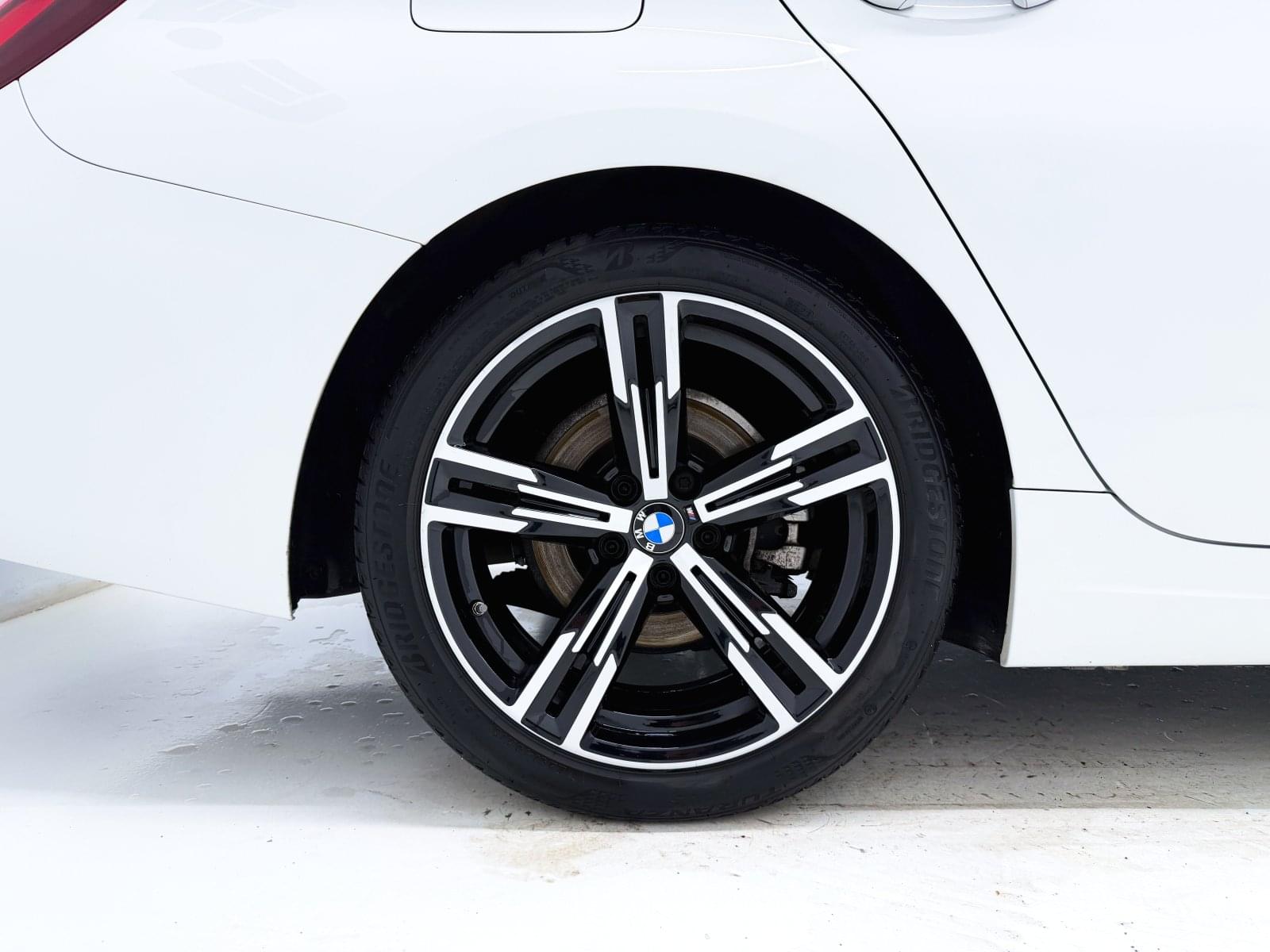 BMW SERIE 3 318D TOURING PACK M 24 