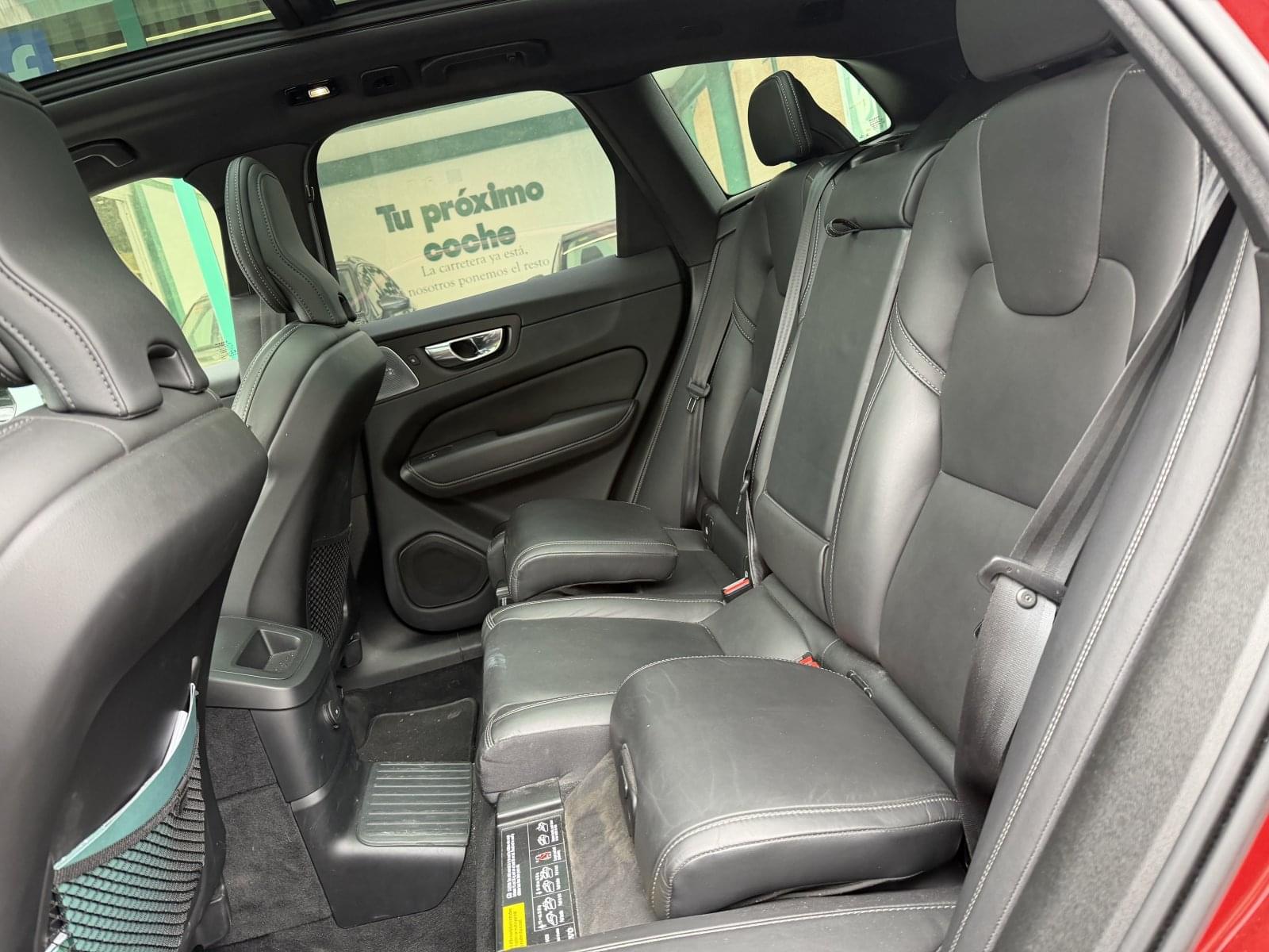 VOLVO XC60 2.0 T6 AWD RECHARGE R-DESIGN 340CV 17 