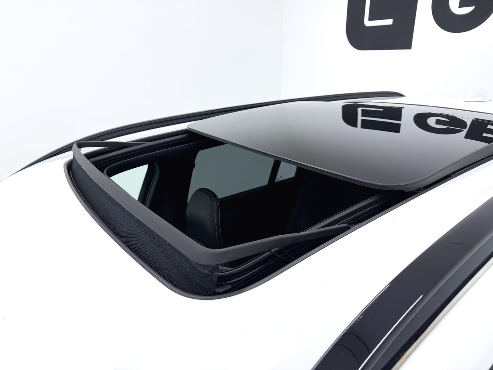 VOLVO XC90 T8 AWD RECHARGE R-DESIGN AUTO 390CV 10 