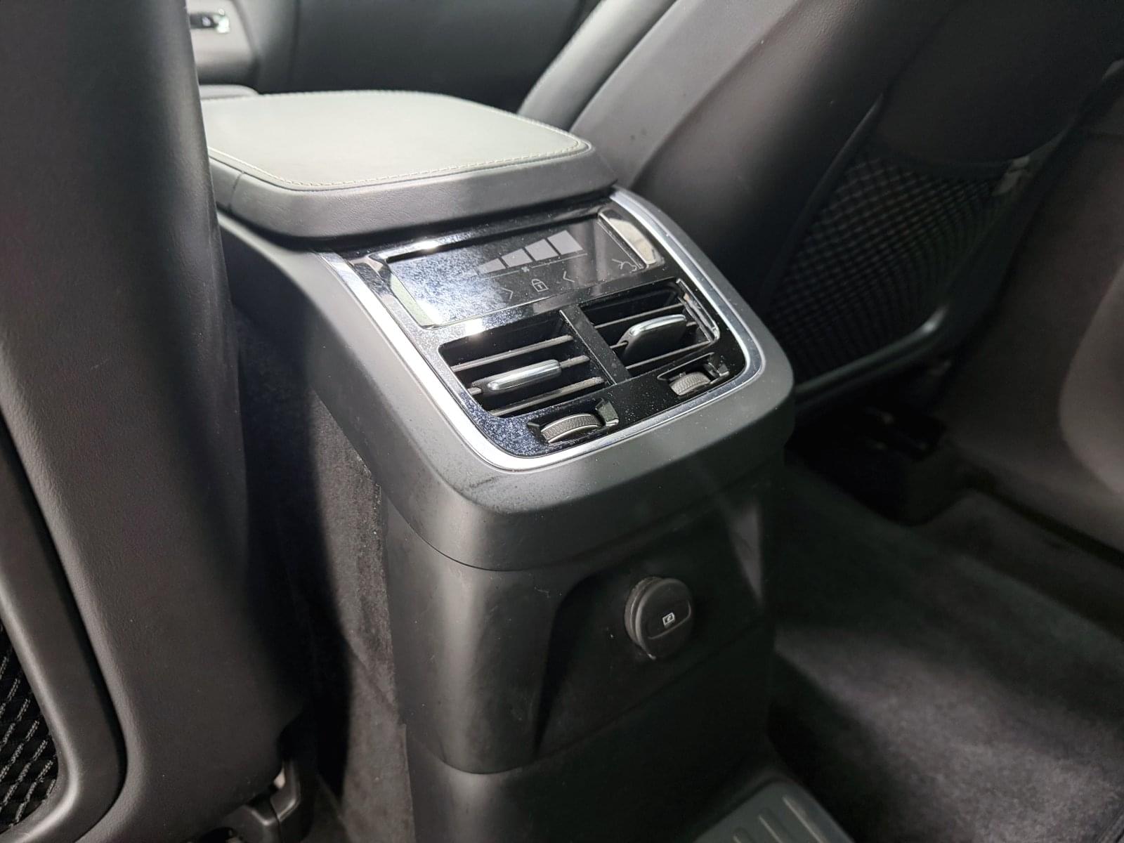 VOLVO XC90 T8 AWD RECHARGE R-DESIGN AUTO 390CV 43 