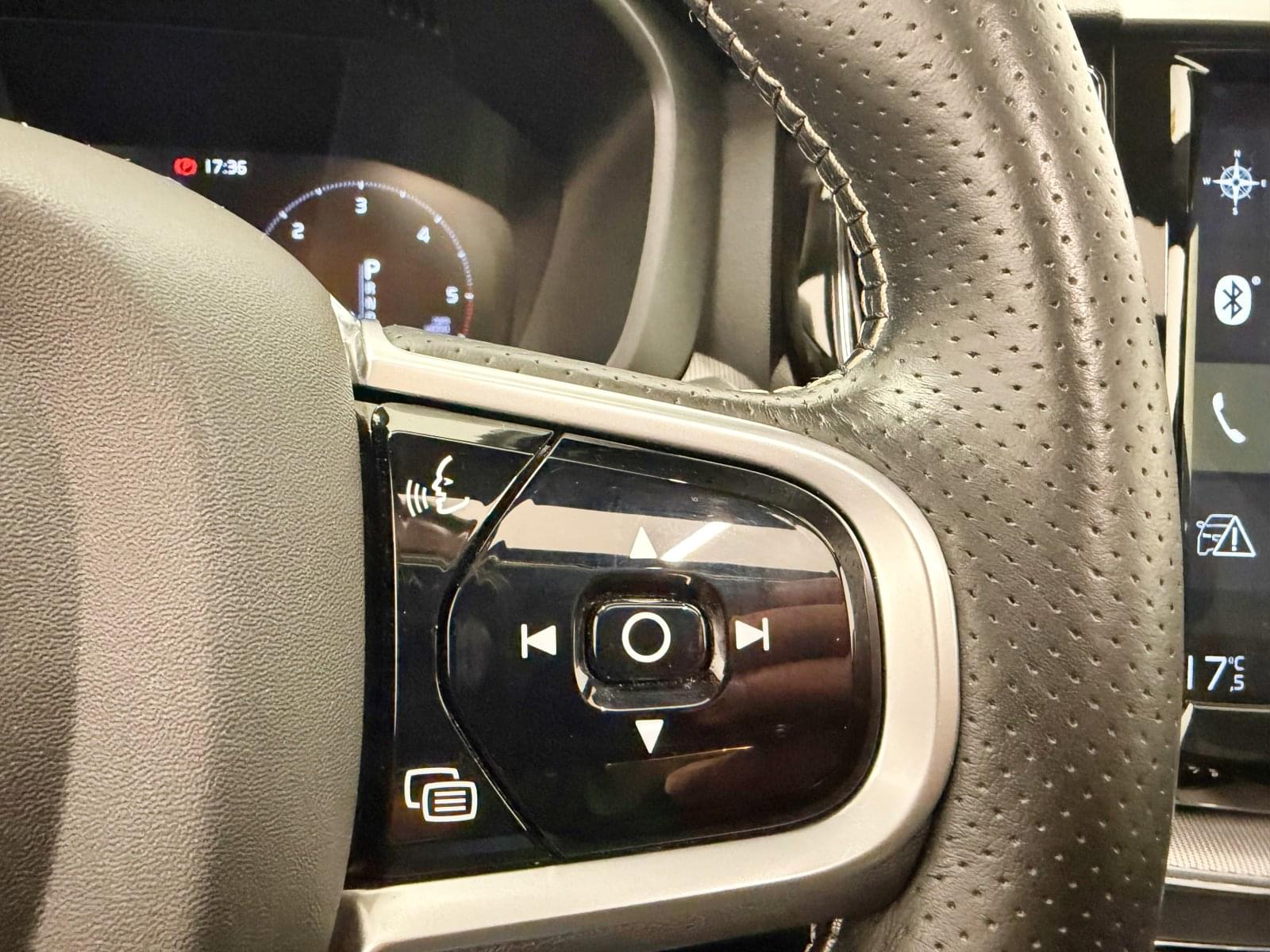 VOLVO XC60 D5 AWD RDESIGN  235CV 24 