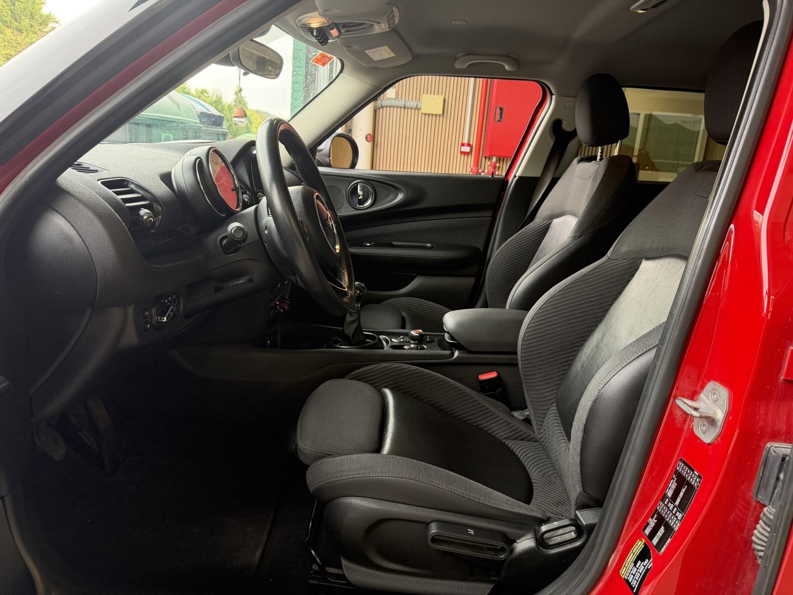 MINI CLUBMAN COOPER D 9 