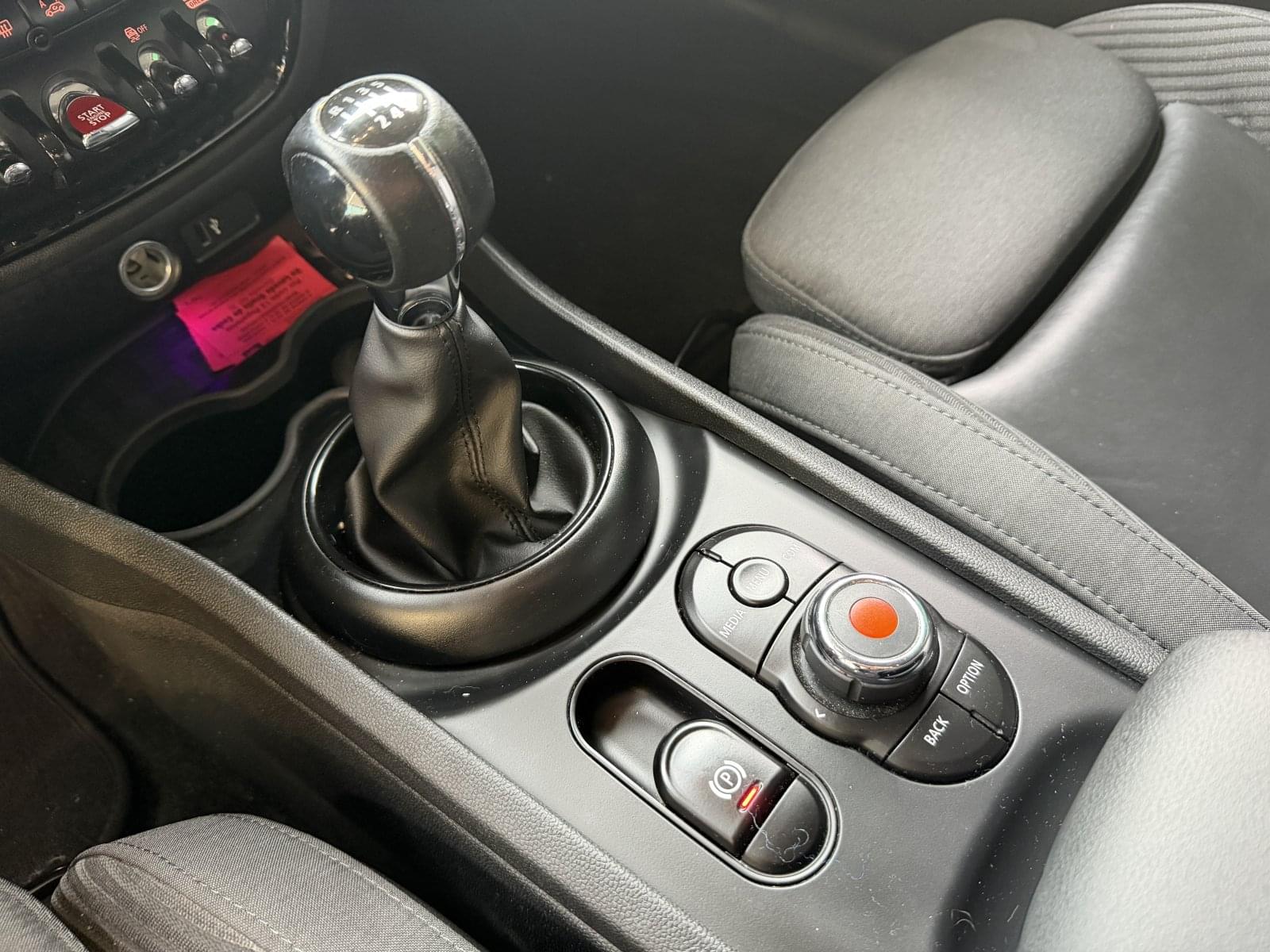 MINI CLUBMAN COOPER D 15 