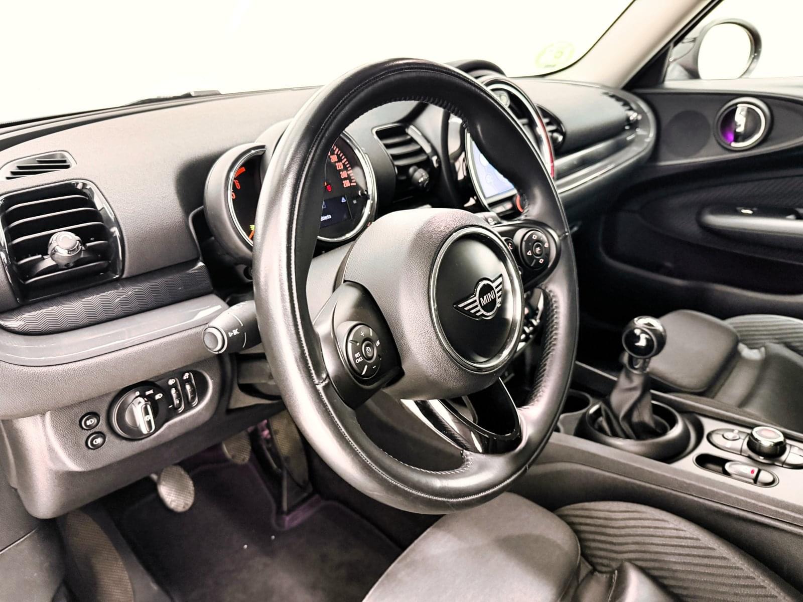 MINI CLUBMAN COOPER D 22 