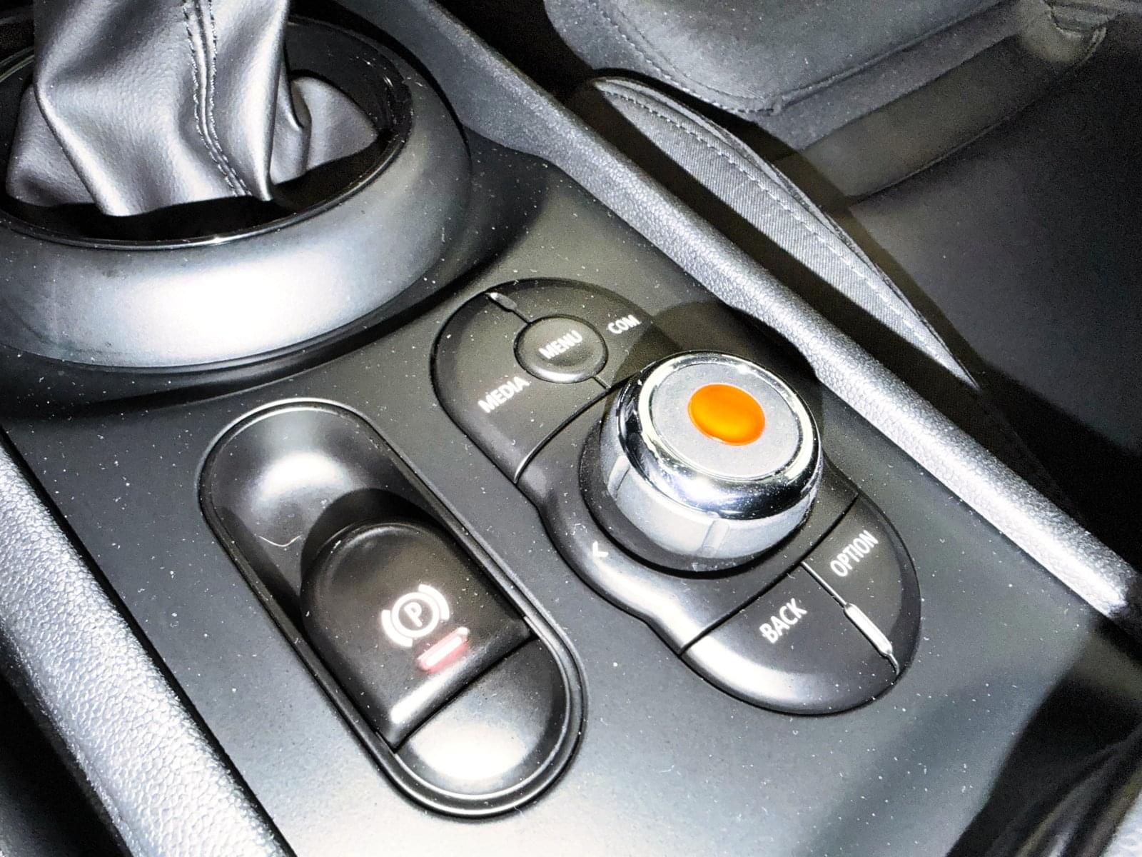 MINI CLUBMAN COOPER D 30 