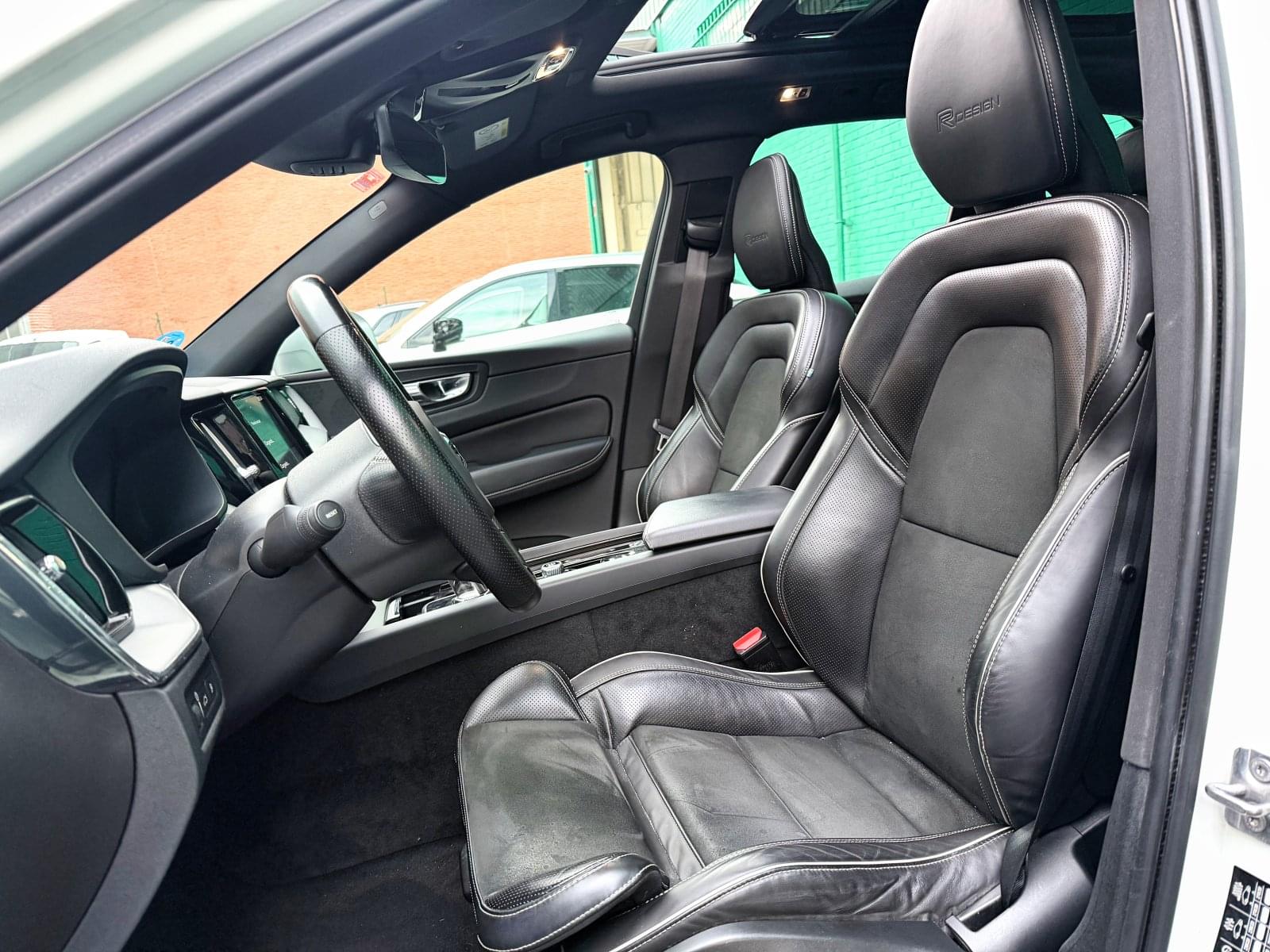 VOLVO XC60 T8 R DESIGN 390CV 9