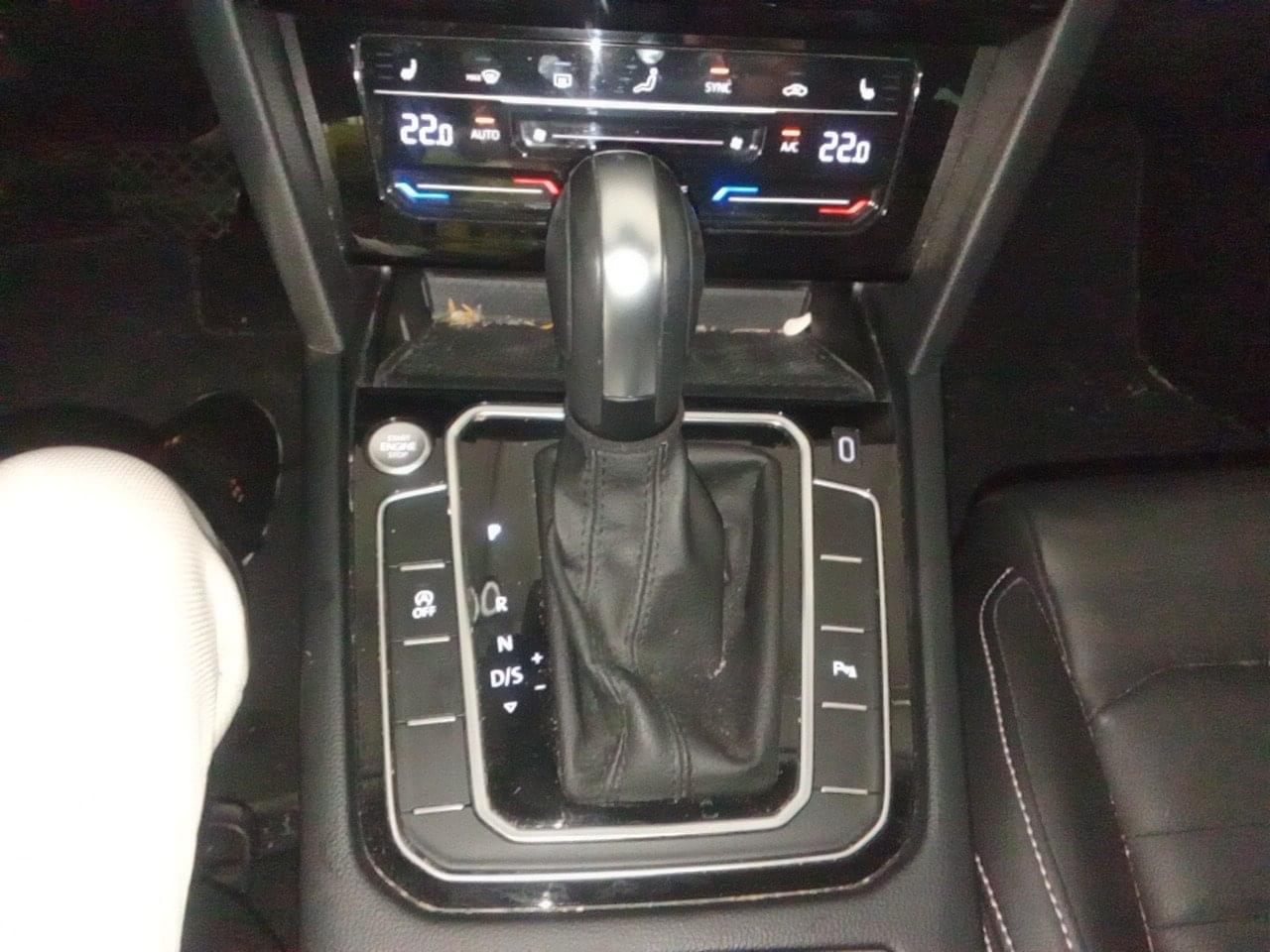 VOLKSWAGEN PASSAT VARIANT EXECUTIVE 2.0 TDI 122CV 8 