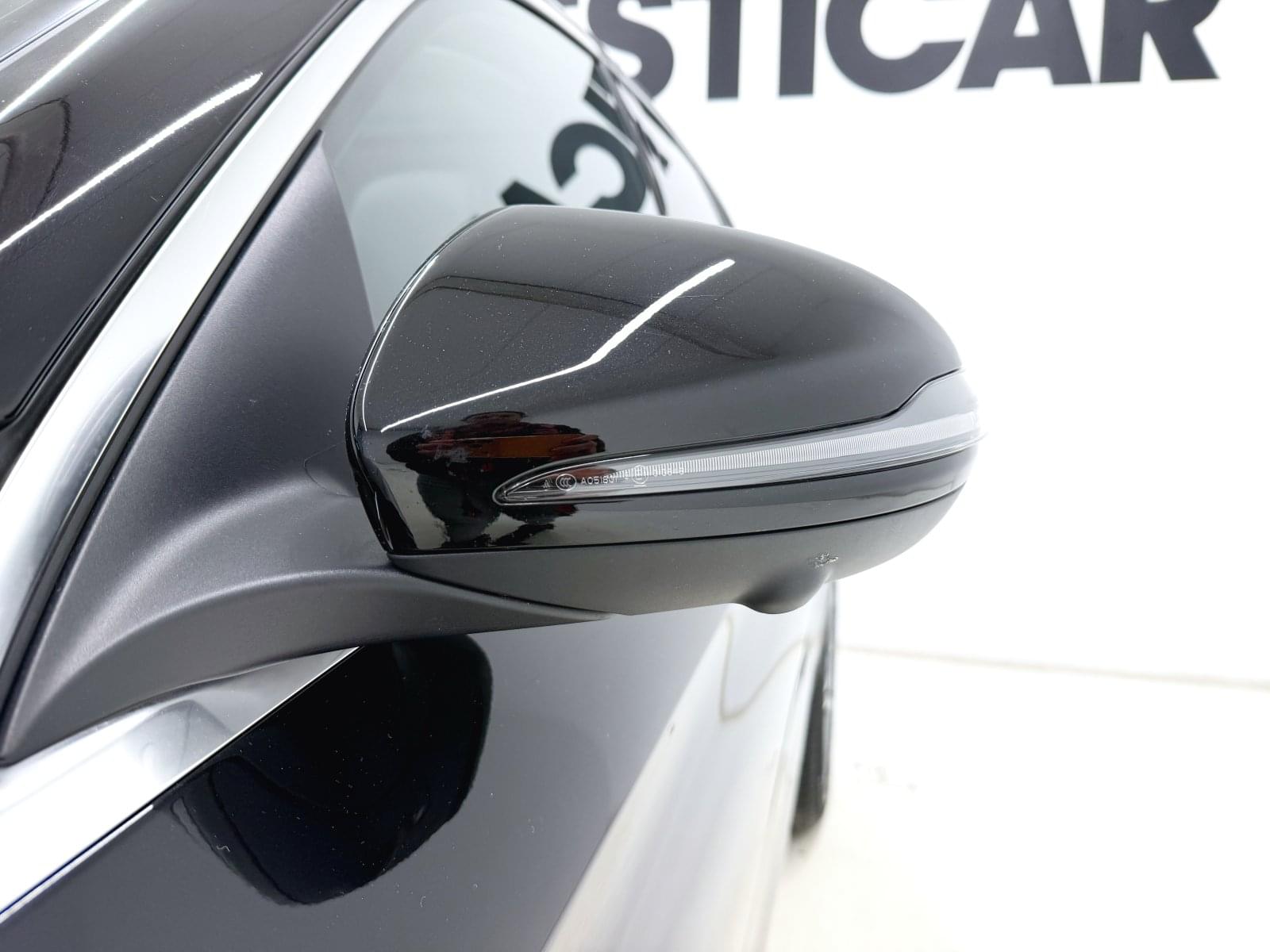 MERCEDES CLASE GLC GLC 300 E 4MATIC  319CV 11 