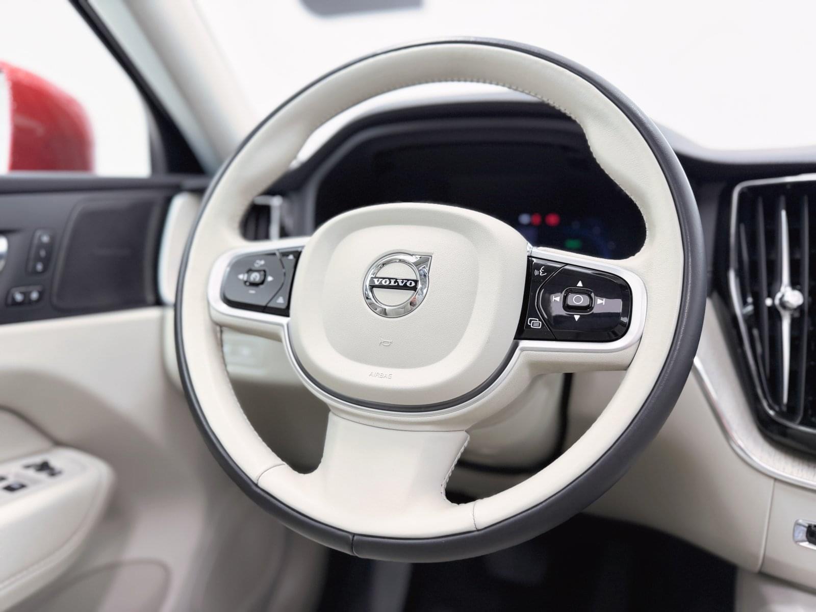 VOLVO XC60 T6 AWD RECHARGE INSCRIPTION AUTO 340CV 32 