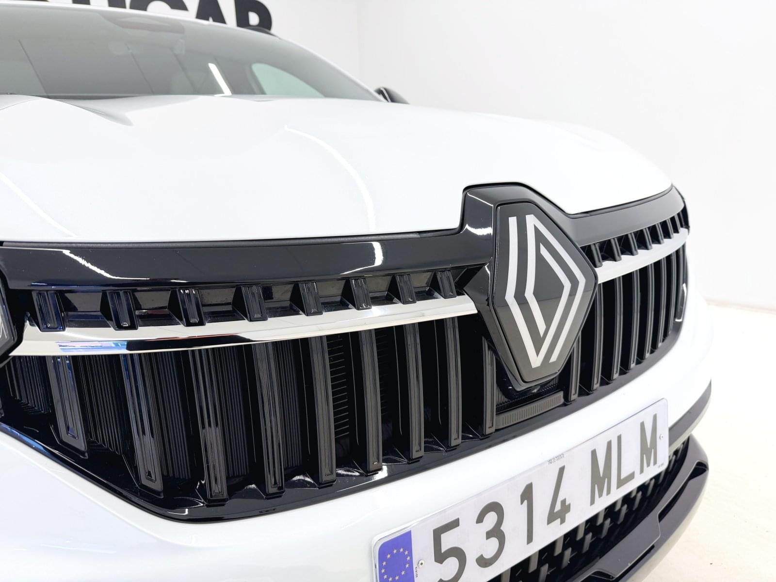 RENAULT ESPACE ICONIC ETECH FULL HYBRID 200CV 4 