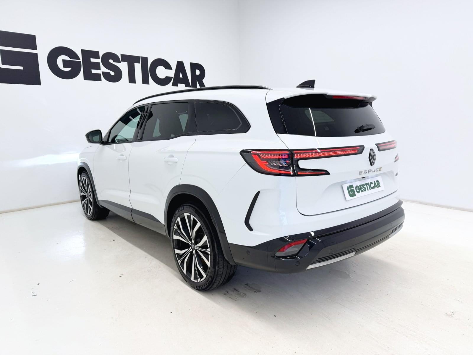 RENAULT ESPACE ICONIC ETECH FULL HYBRID 200CV 10 