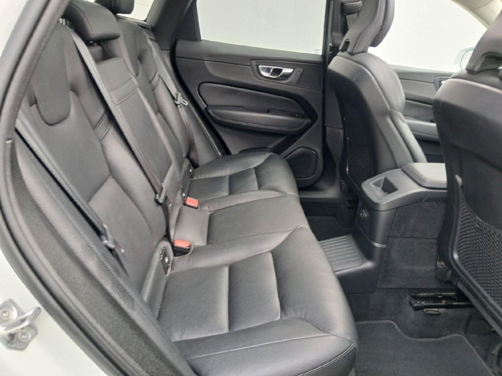 VOLVO XC60 T6 AWD RECHARGE INSCRIPTION 340CV AUTO 10 