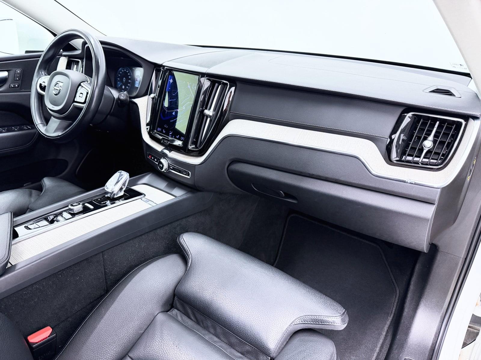 VOLVO XC60 T6 AWD RECHARGE INSCRIPTION 340CV AUTO 38 