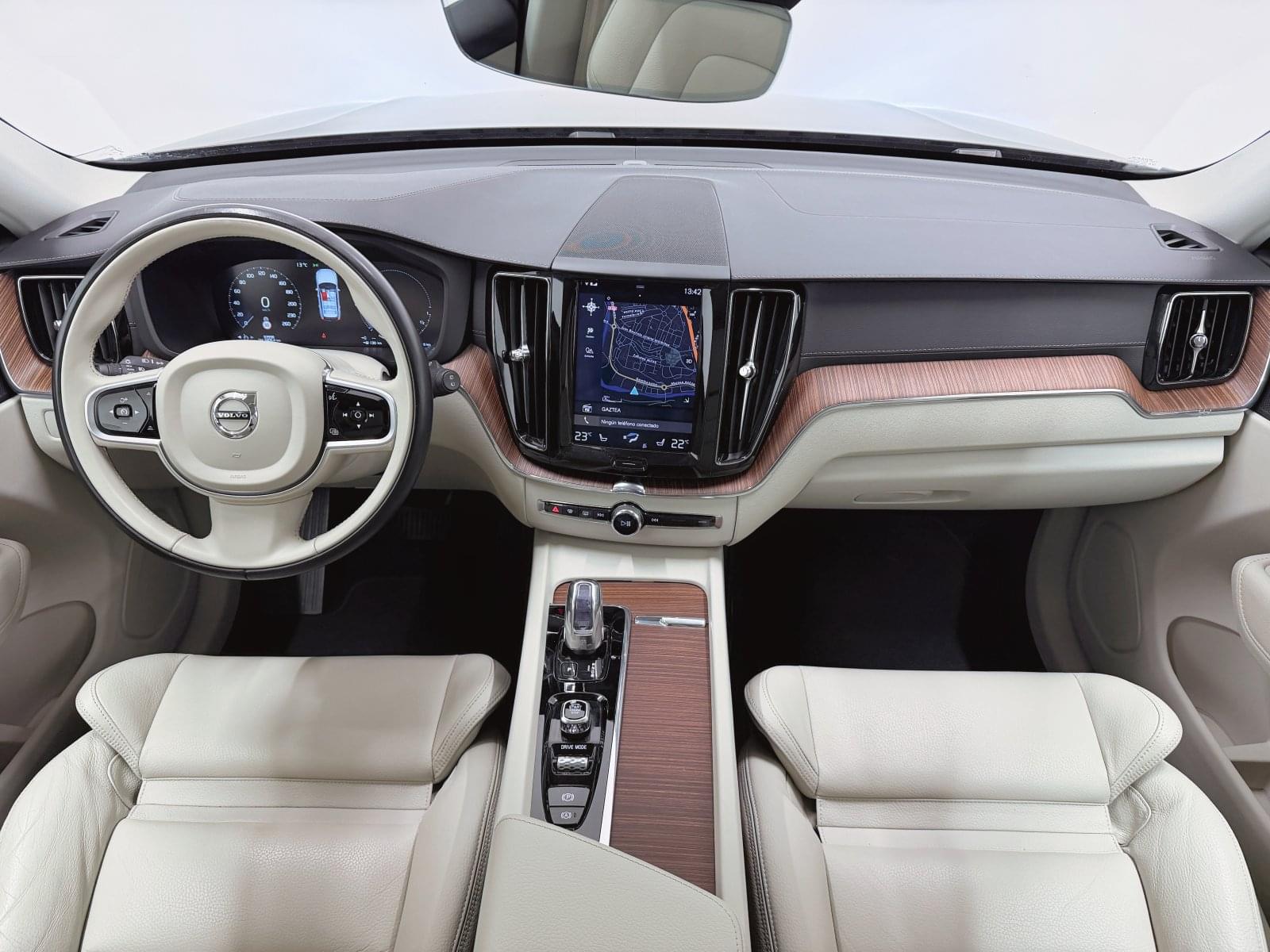 VOLVO XC60 2.0 T8 AWD INSCRIPTION 390cv 29 