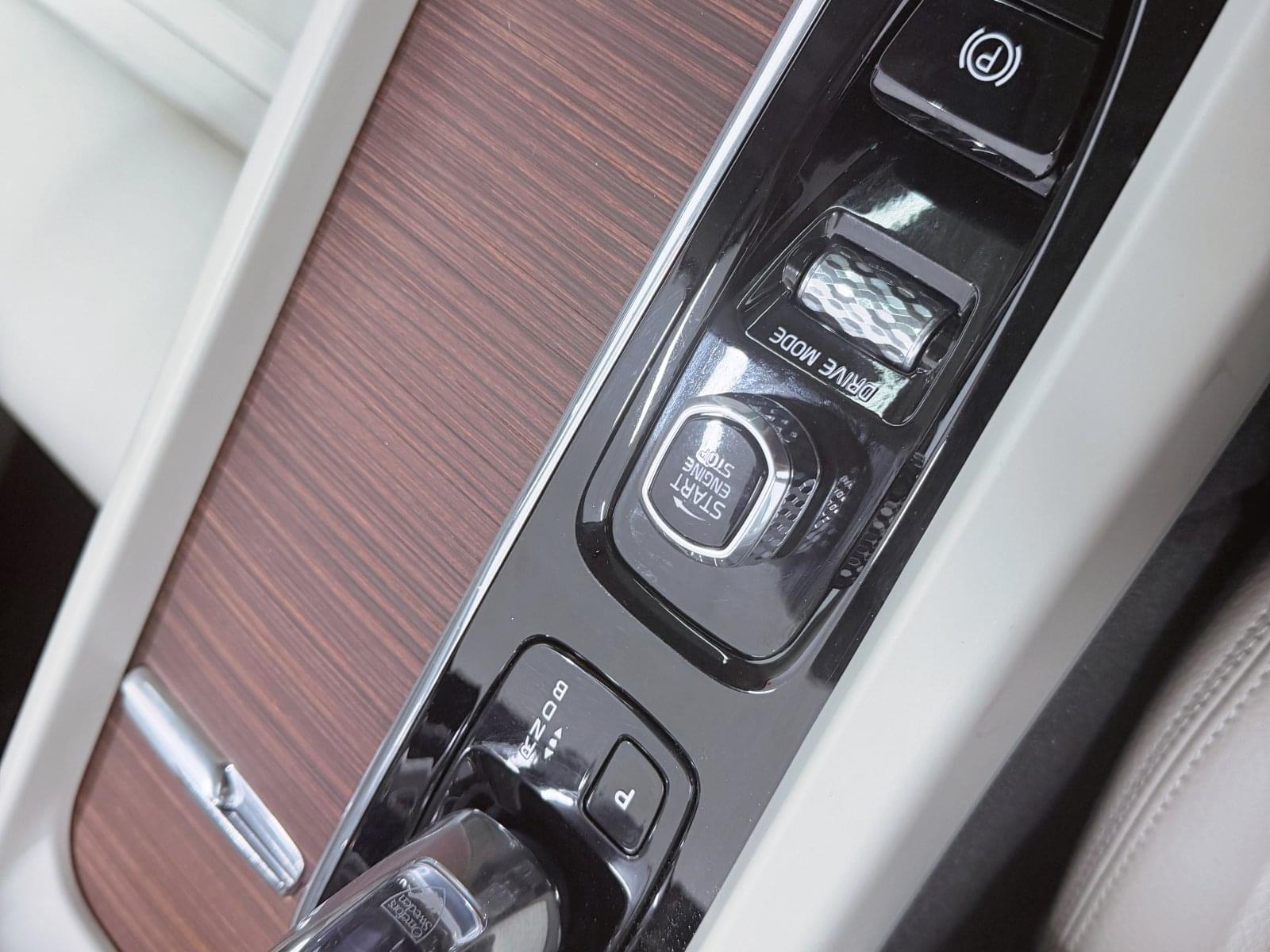 VOLVO XC60 2.0 T8 AWD INSCRIPTION 390cv 37 