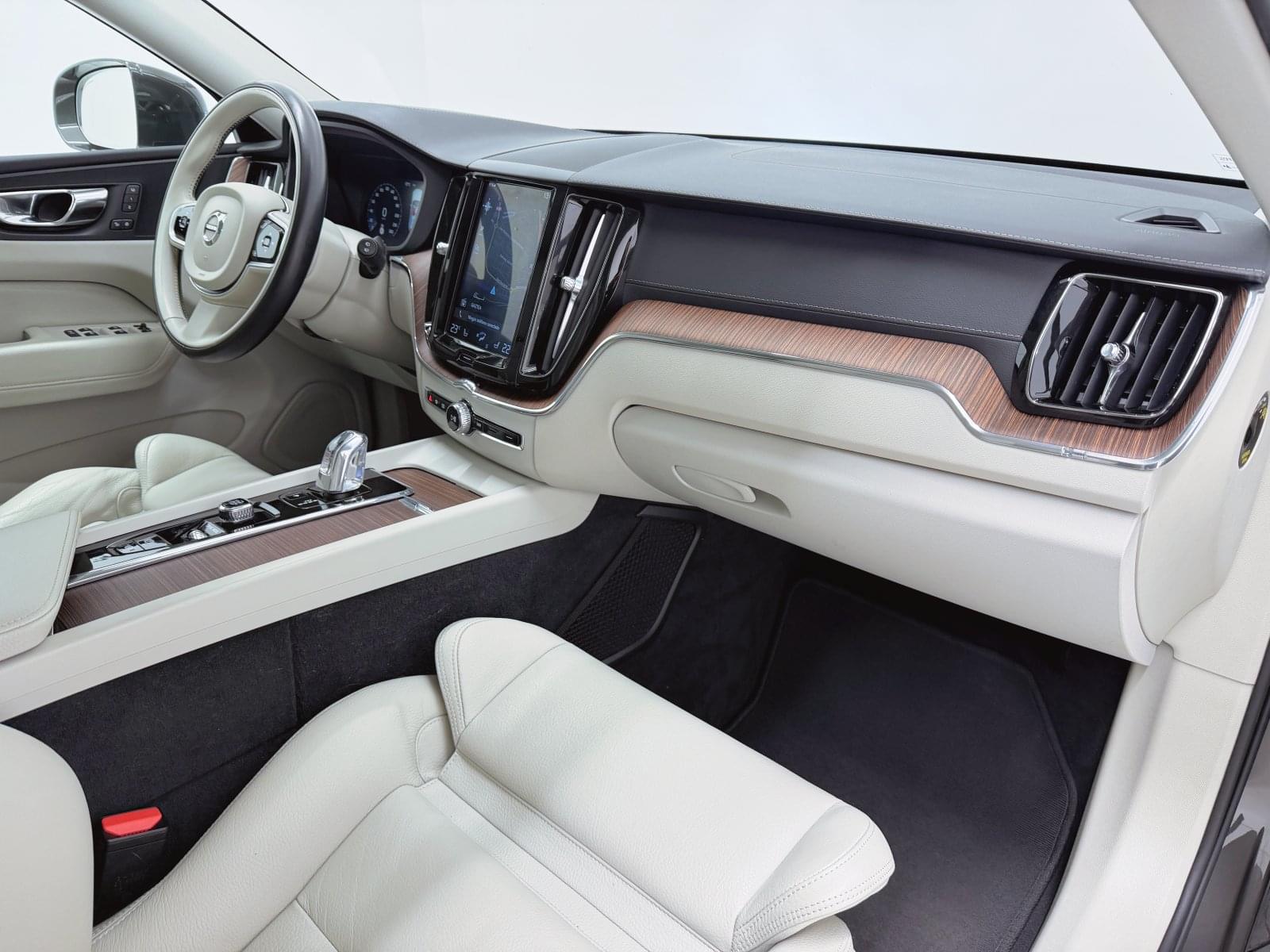 VOLVO XC60 2.0 T8 AWD INSCRIPTION 390cv 38 