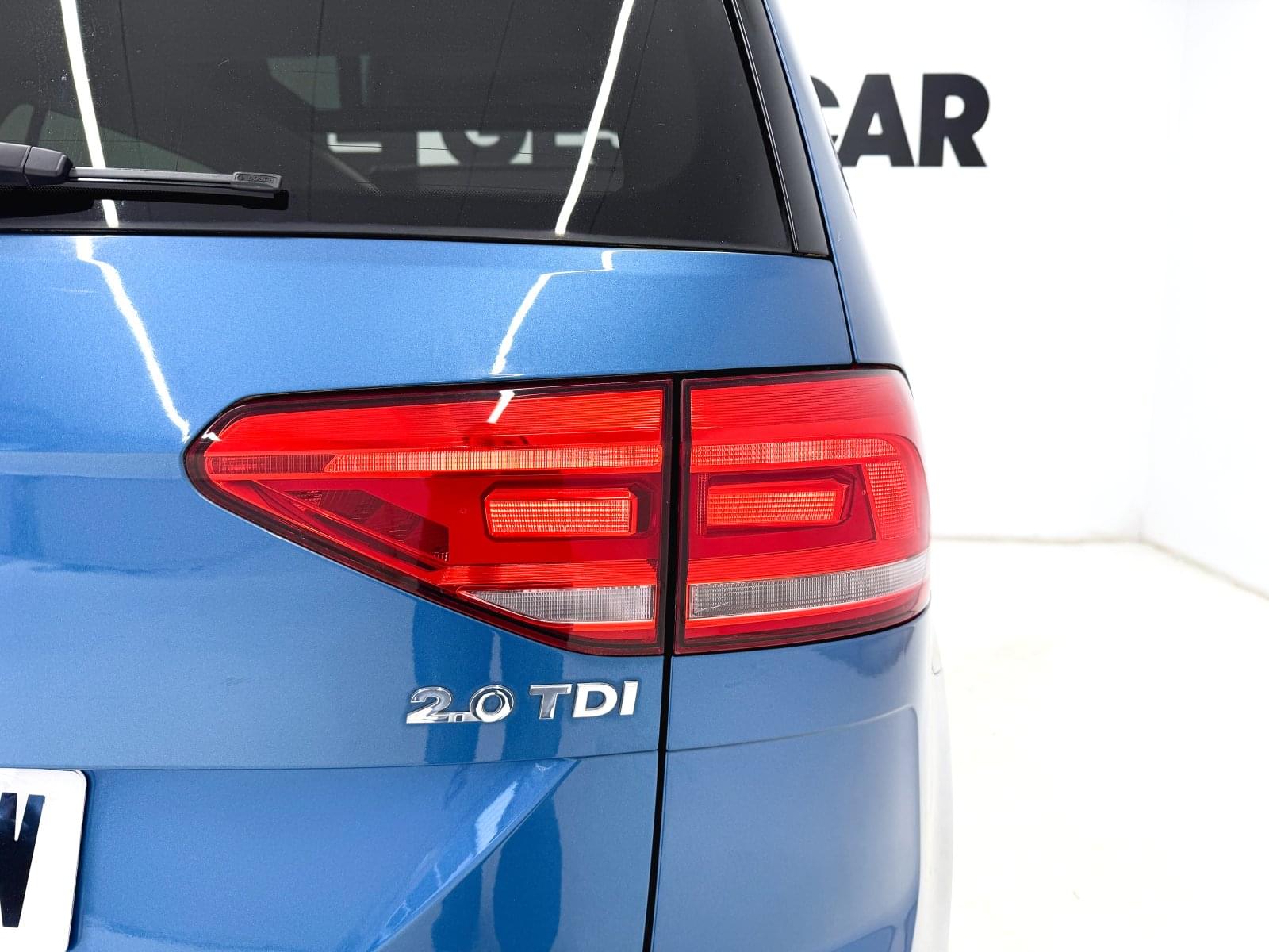 VOLKSWAGEN TOURAN 2.0TDI 150CV DSG SPORT 19