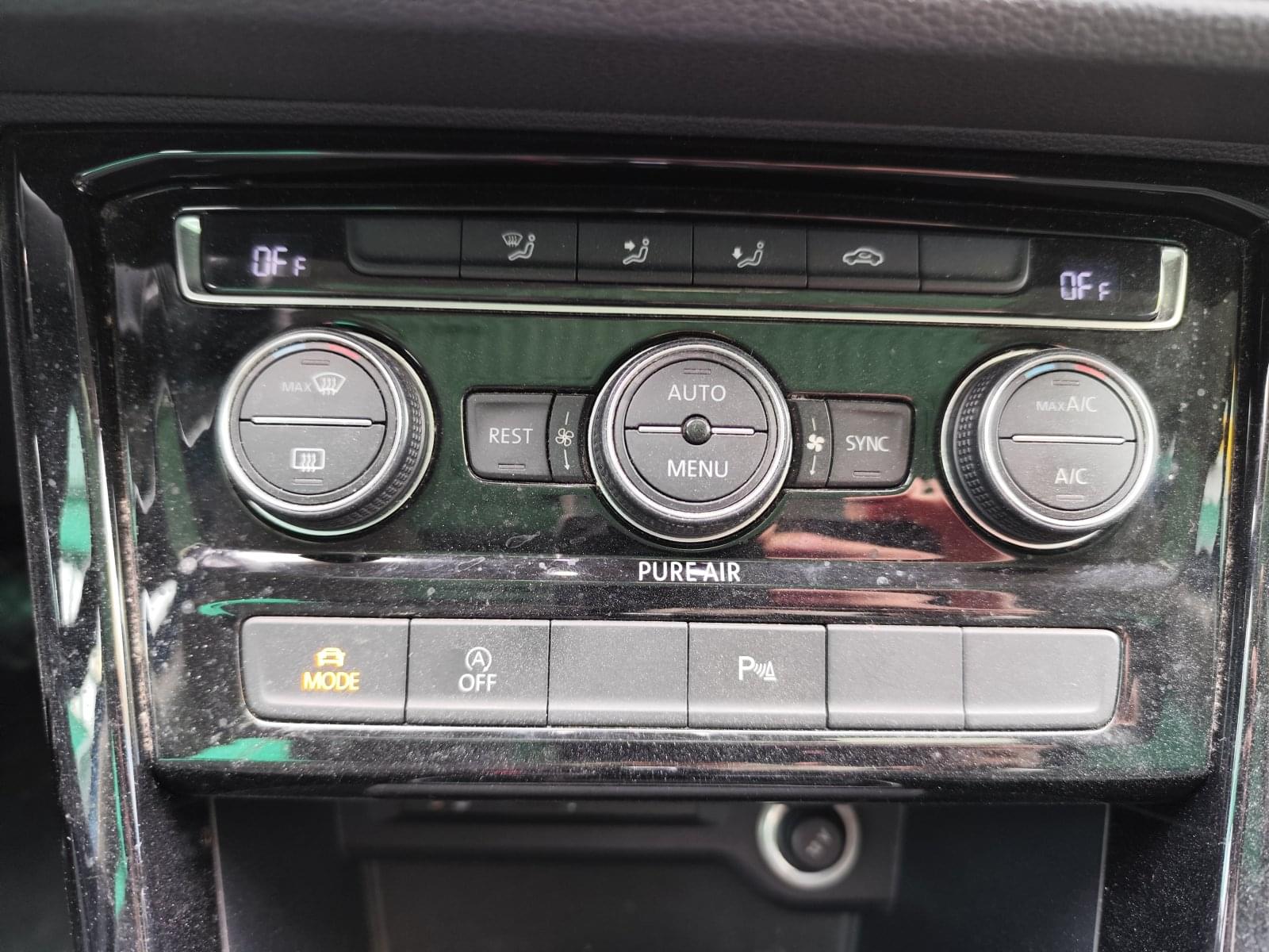 VOLKSWAGEN TOURAN 2.0TDI 150CV  DSG SPORT 15 