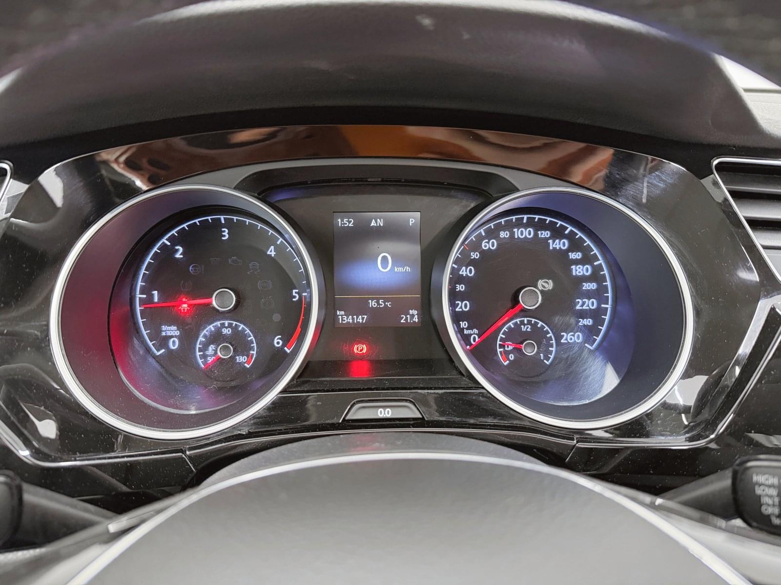 VOLKSWAGEN TOURAN 2.0TDI 150CV DSG SPORT 33