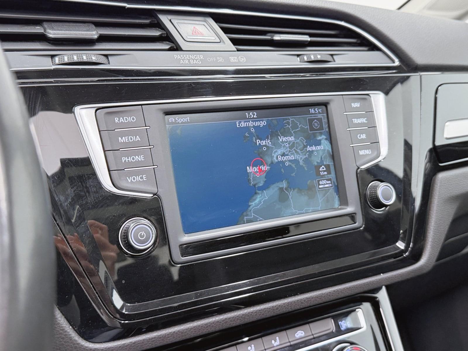 VOLKSWAGEN TOURAN 2.0TDI 150CV DSG SPORT 34