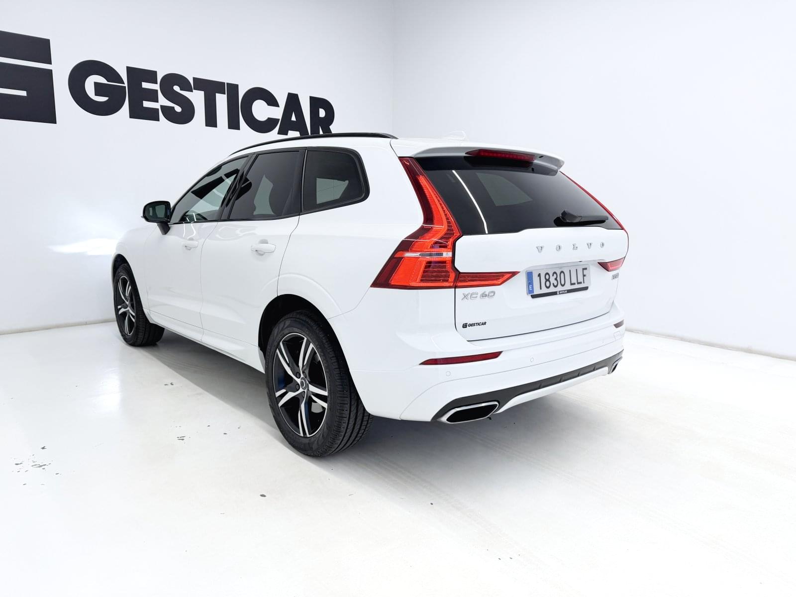 VOLVO XC60 2.0 B5 D AWD R-DESIGN AUTO 235CV 11 