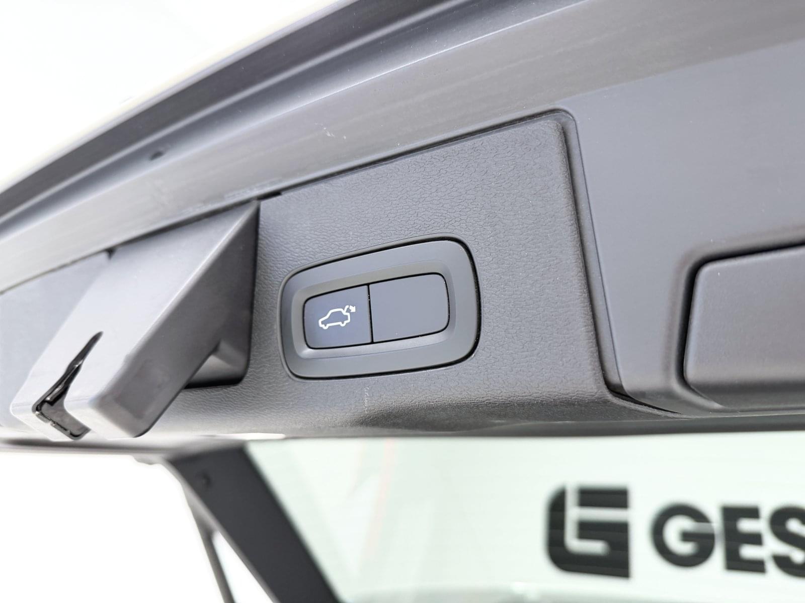 VOLVO XC60 2.0 B5 D AWD R-DESIGN AUTO 235CV 15 