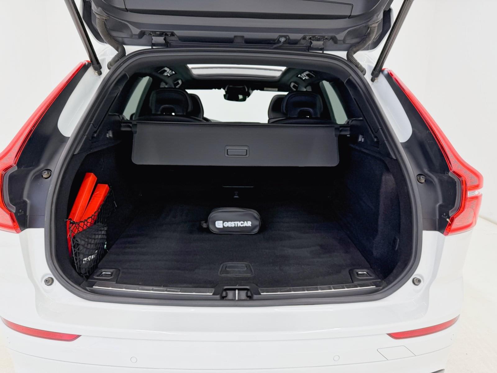 VOLVO XC60 2.0 B5 D AWD R-DESIGN AUTO 235CV 16 