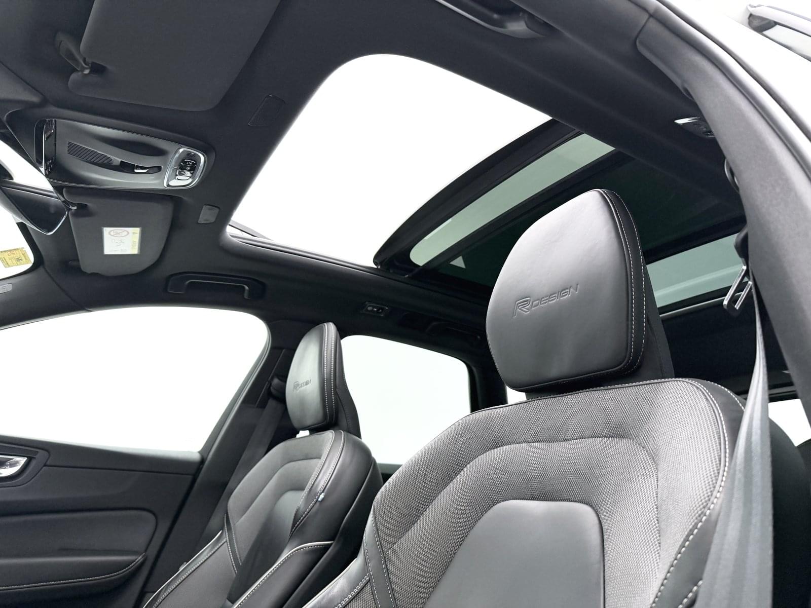 VOLVO XC60 2.0 B5 D AWD R-DESIGN AUTO 235CV 27 