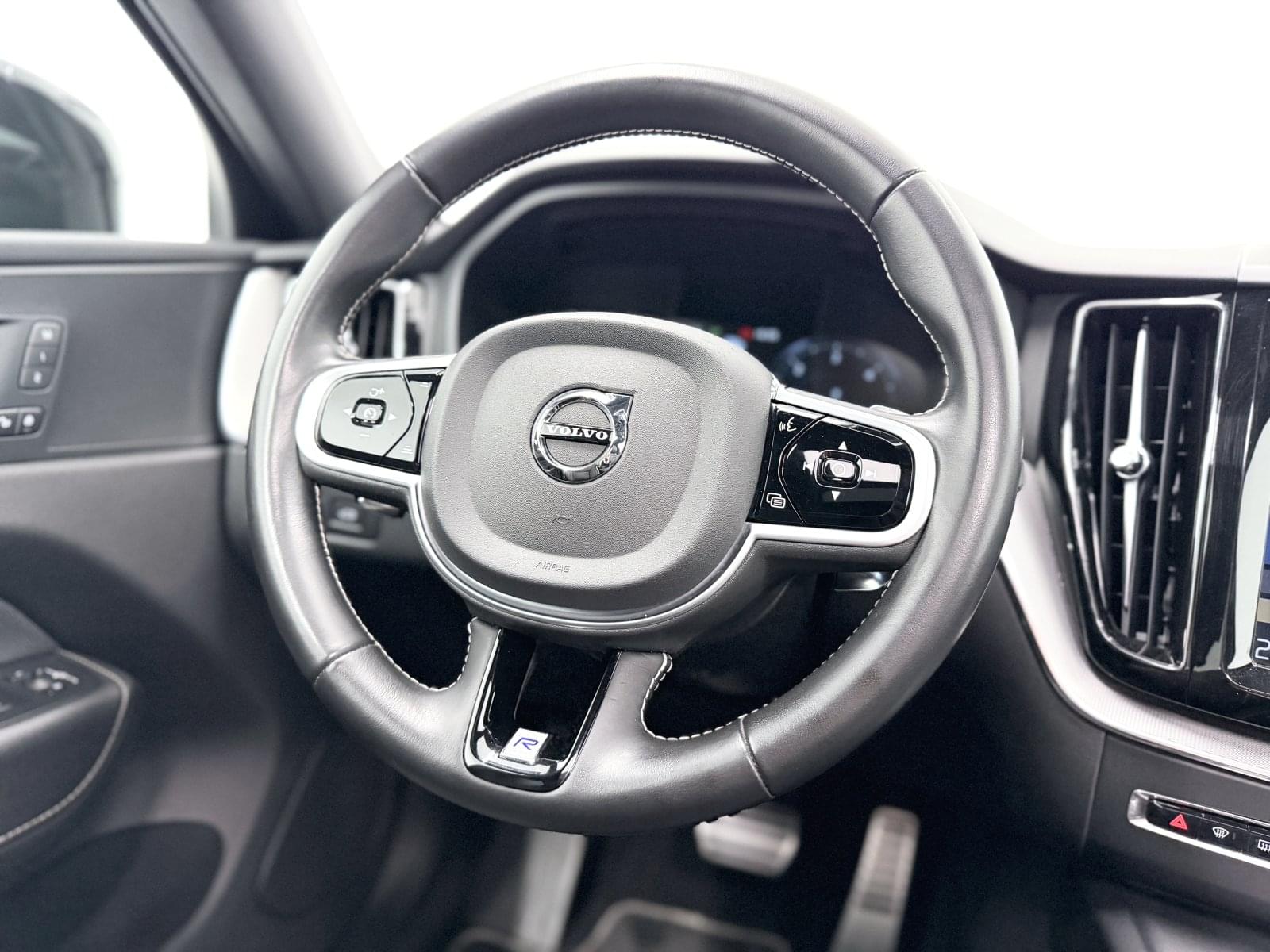 VOLVO XC60 2.0 B5 D AWD R-DESIGN AUTO 235CV 30 