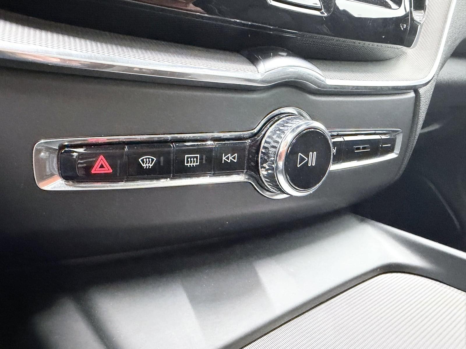 VOLVO XC60 2.0 B5 D AWD R-DESIGN AUTO 235CV 37 