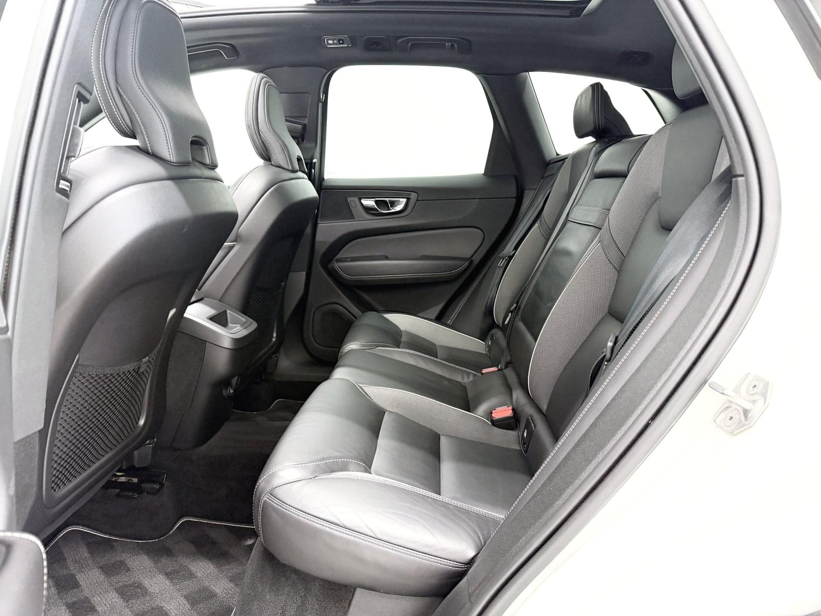 VOLVO XC60 2.0 B5 D AWD R-DESIGN AUTO 235CV 43 