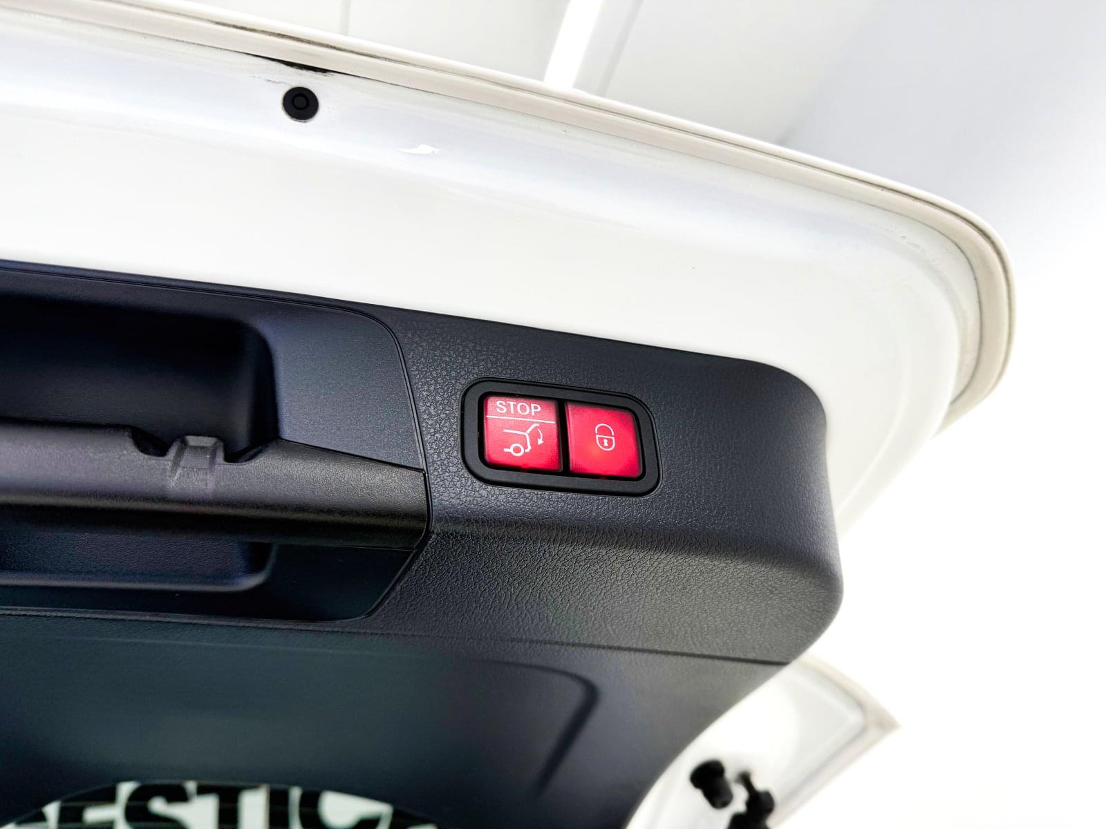 MERCEDES GLB 220D 4MATIC AMG 10 