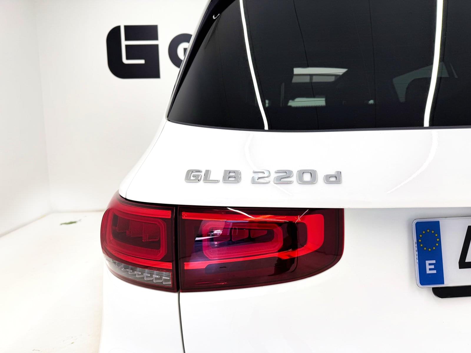 MERCEDES GLB 220D 4MATIC AMG 12 