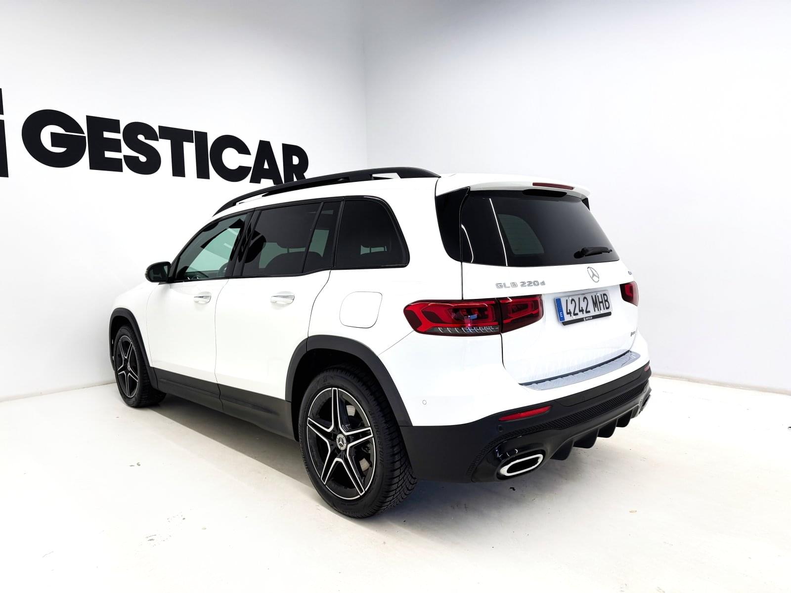 MERCEDES GLB 220D 4MATIC AMG 11 