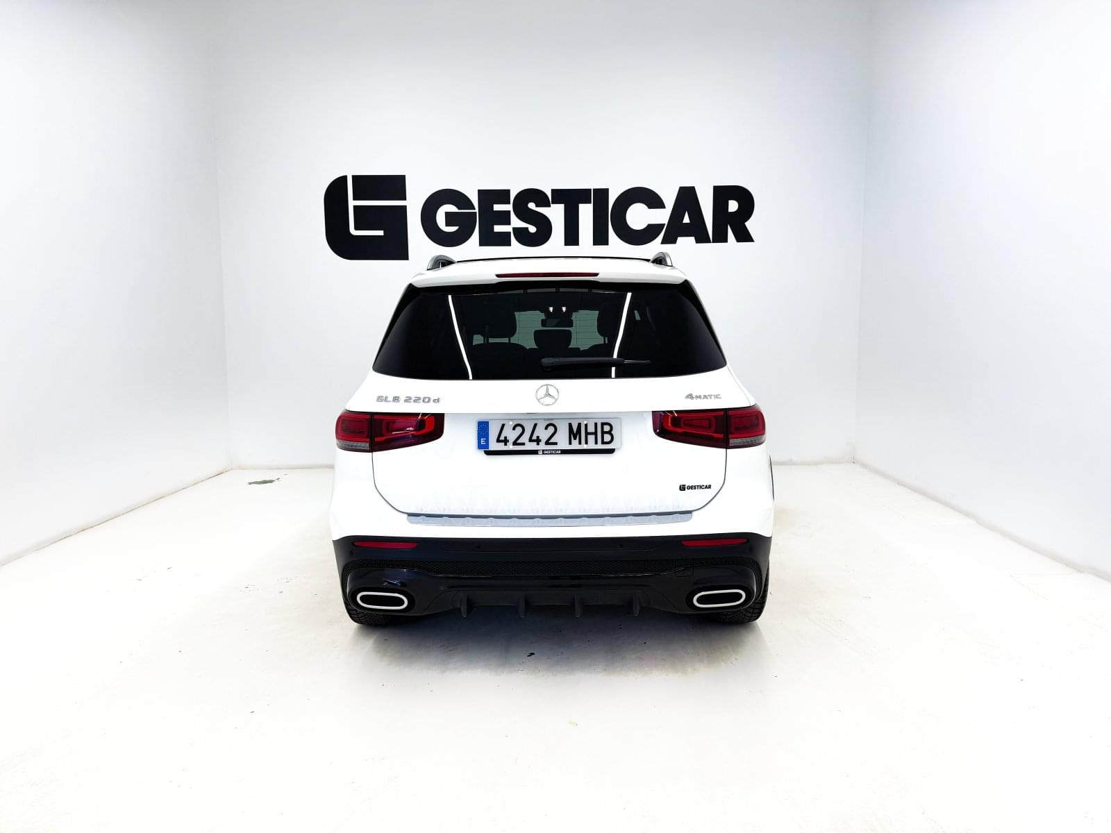 MERCEDES GLB 220D 4MATIC AMG 13 