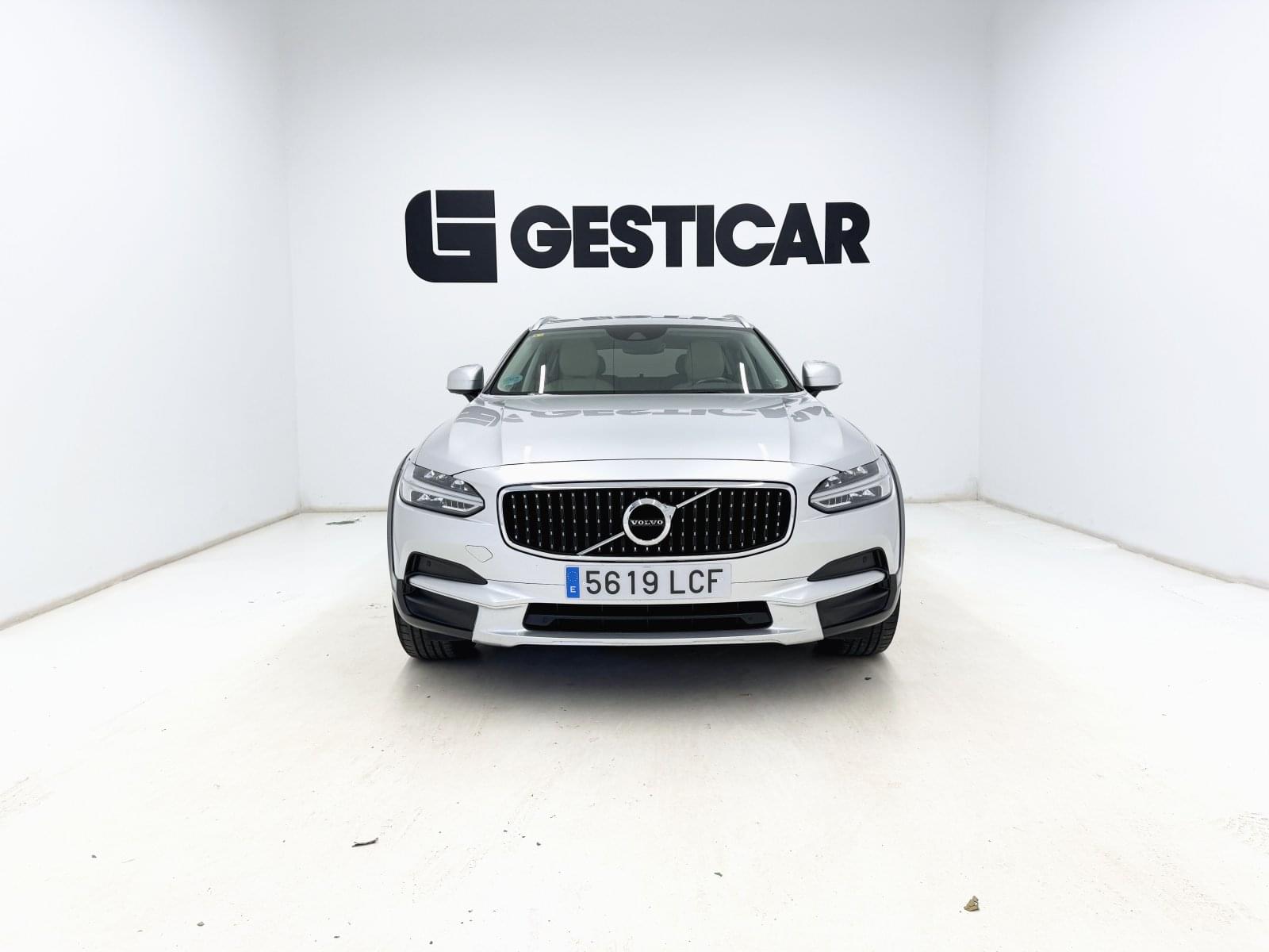 VOLVO V90 CROSS COUNTRY D4 190CV MOMENTUM 5 