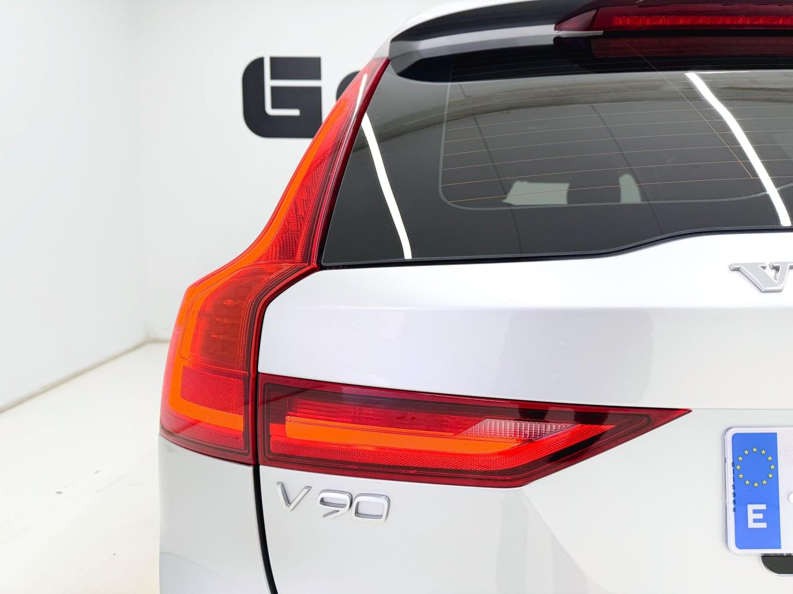 VOLVO V90 CROSS COUNTRY D4 190CV MOMENTUM 12 