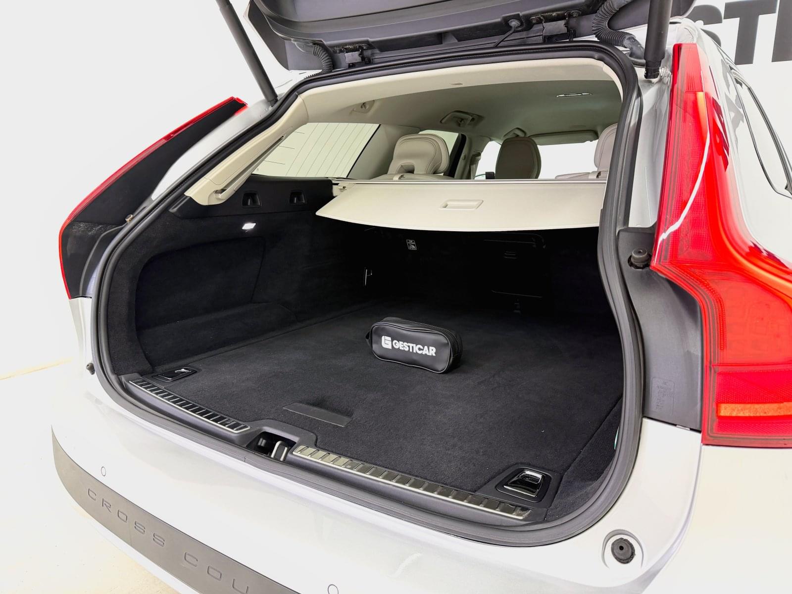 VOLVO V90 CROSS COUNTRY D4 190CV MOMENTUM 16 