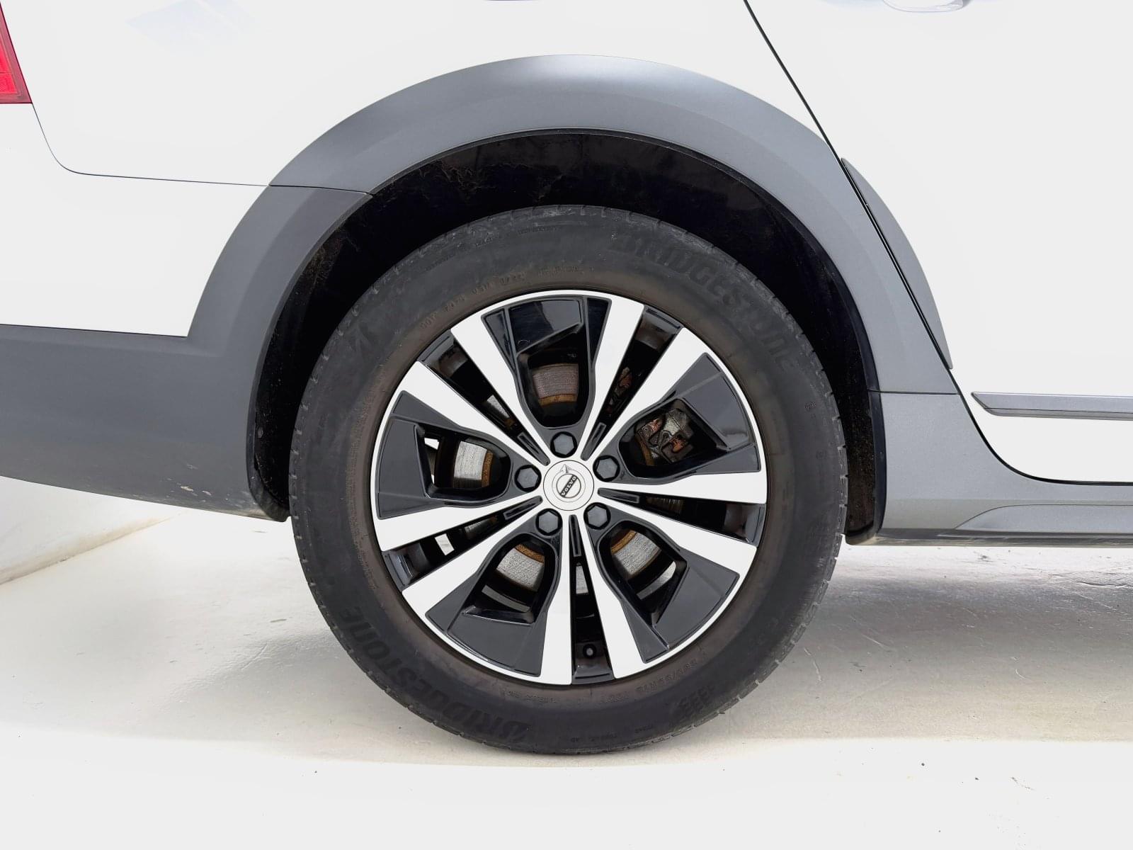 VOLVO V90 CROSS COUNTRY D4 190CV MOMENTUM 21 