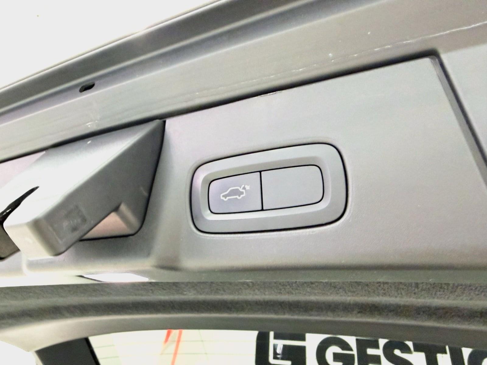 VOLVO V90 CROSS COUNTRY D4 190CV MOMENTUM 38 