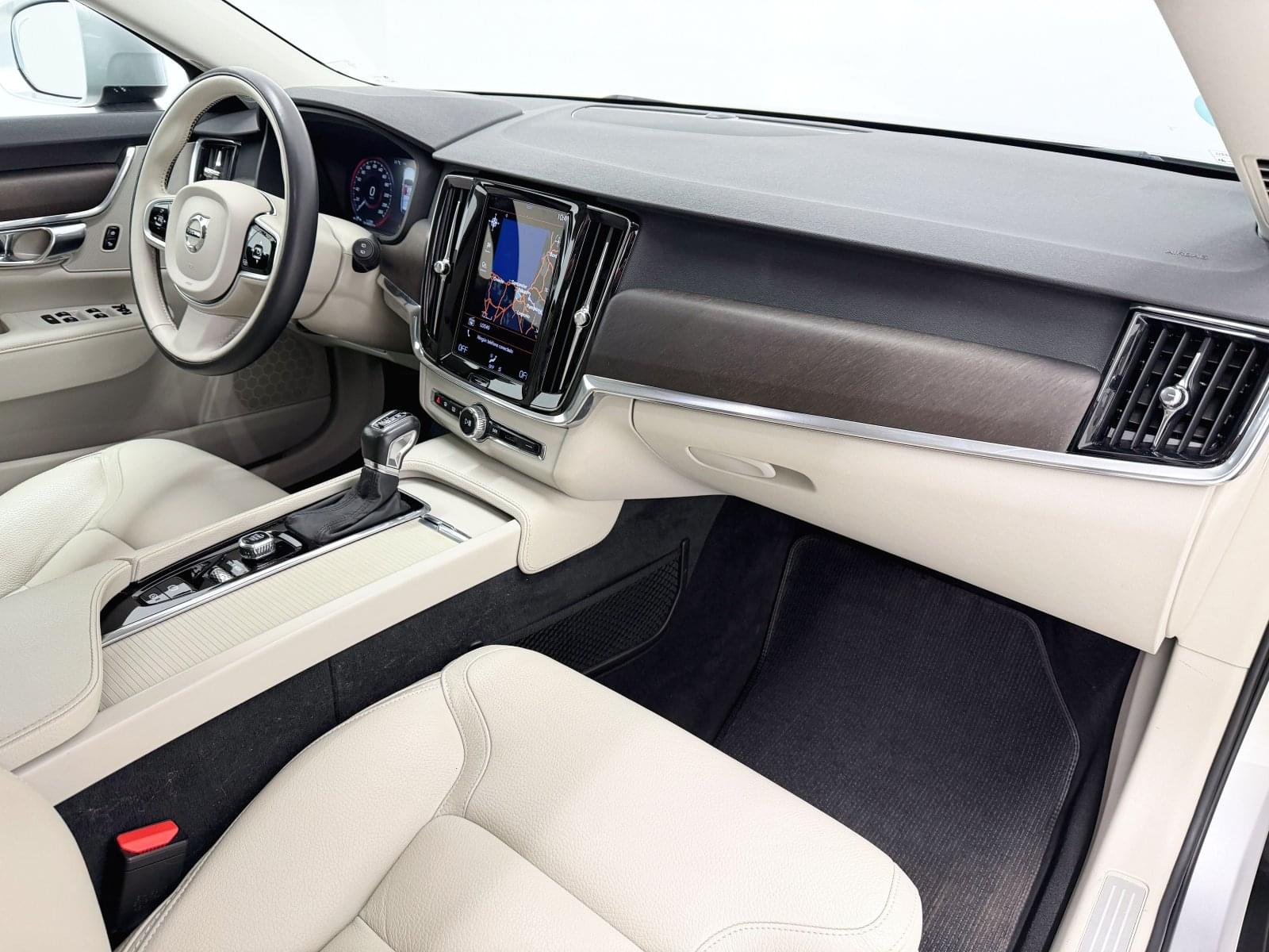 VOLVO V90 CROSS COUNTRY D4 190CV MOMENTUM 37 