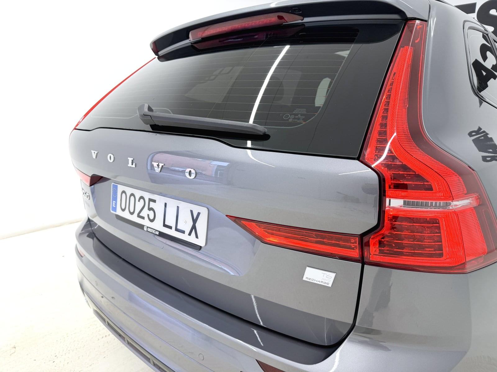 VOLVO XC60 2.0 T6 AWD RECHARGE R-DESIGN  AUTO 340CV 18 