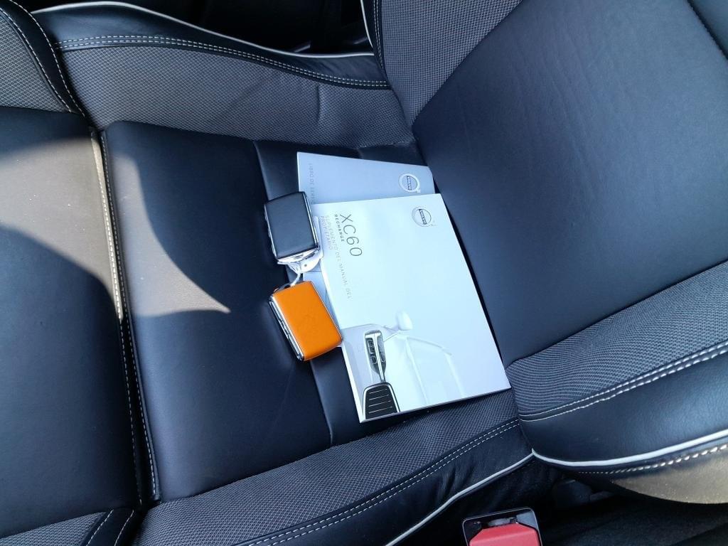 VOLVO XC60 2.0 T6 AWD RECHARGE R-DESIGN AUTO 340CV 13