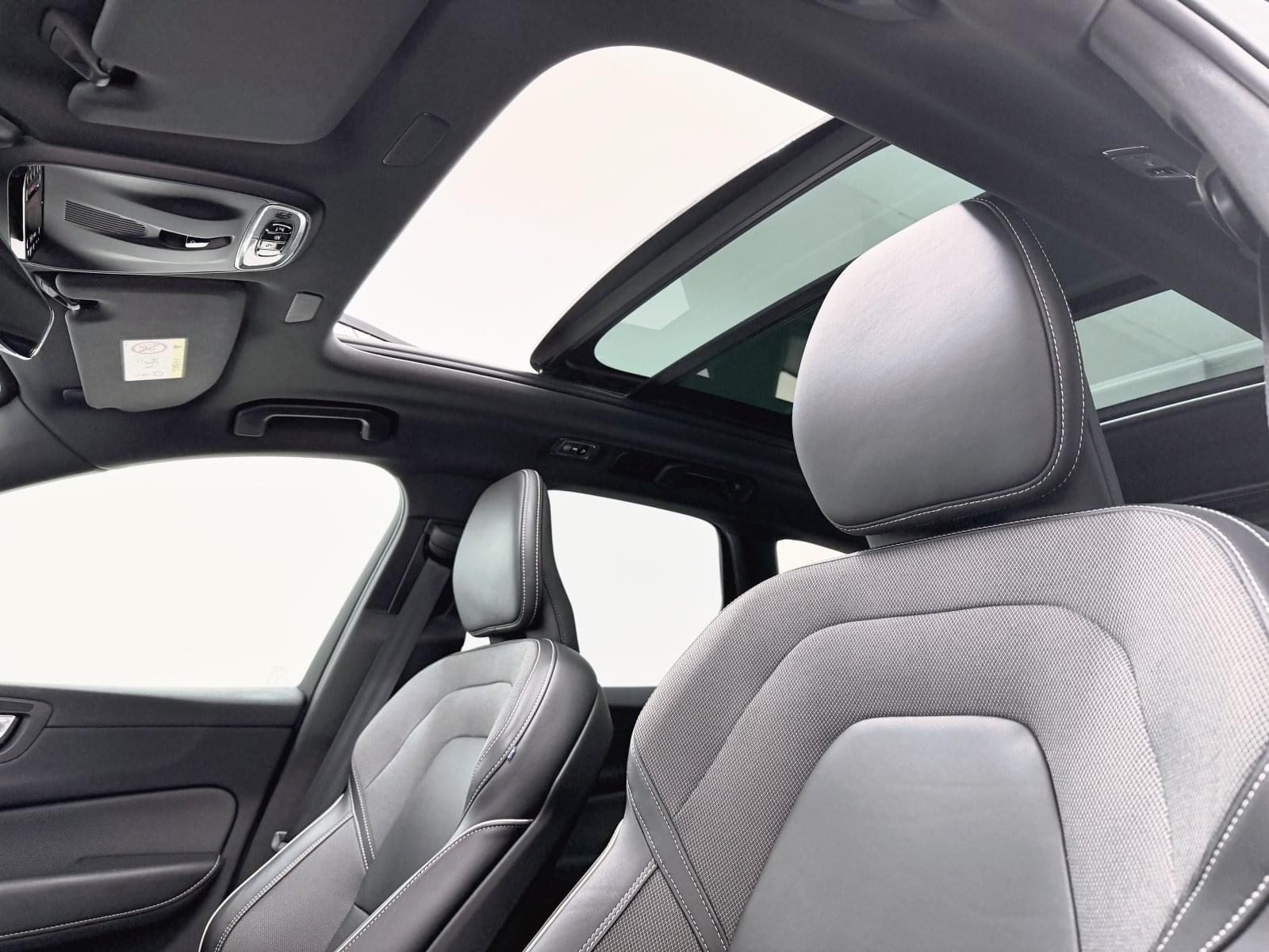 VOLVO XC60 2.0 T6 AWD RECHARGE R-DESIGN  AUTO 340CV 27 